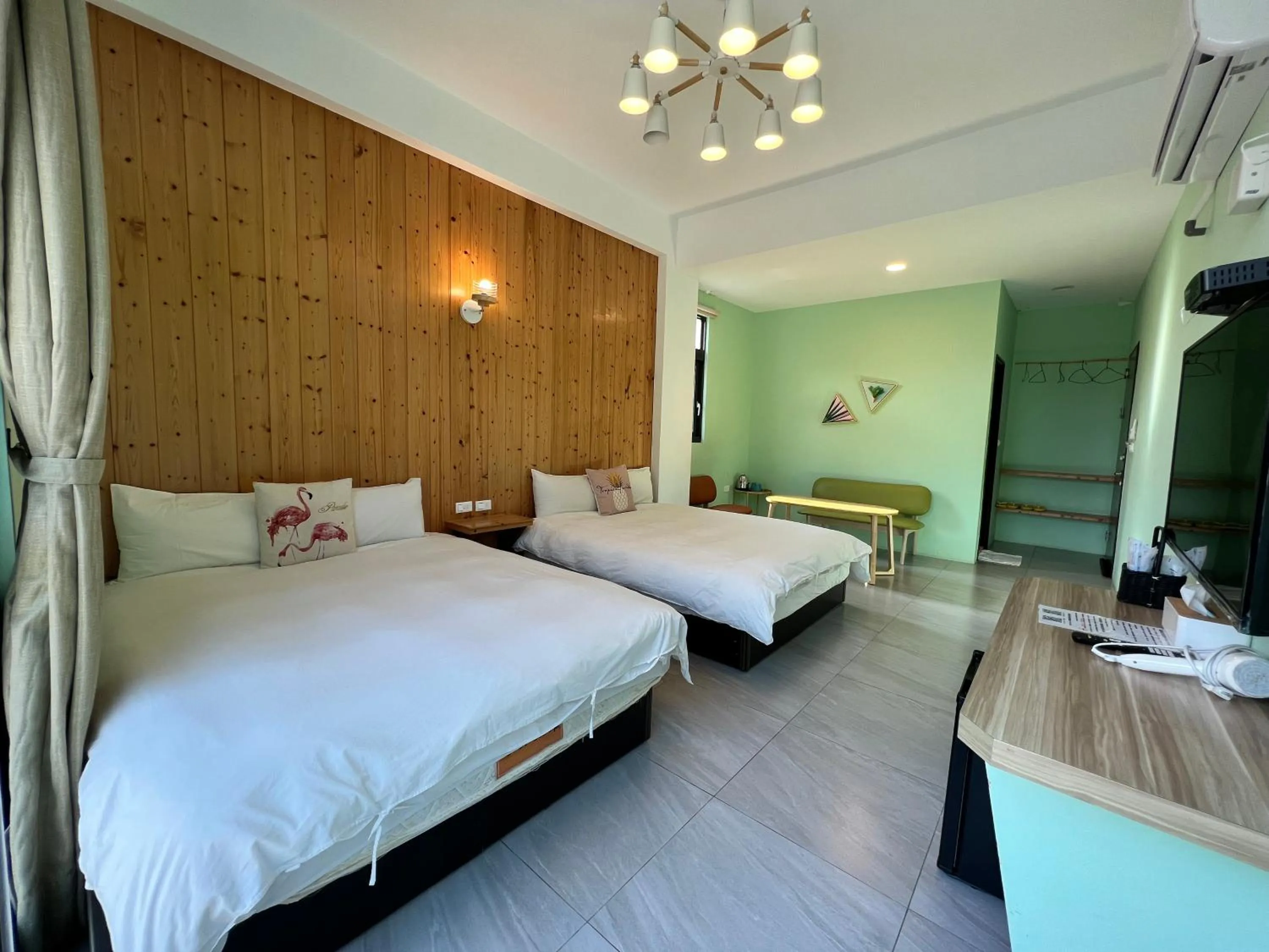 Photo of the whole room, Bed in Kenting Peninsula Inn