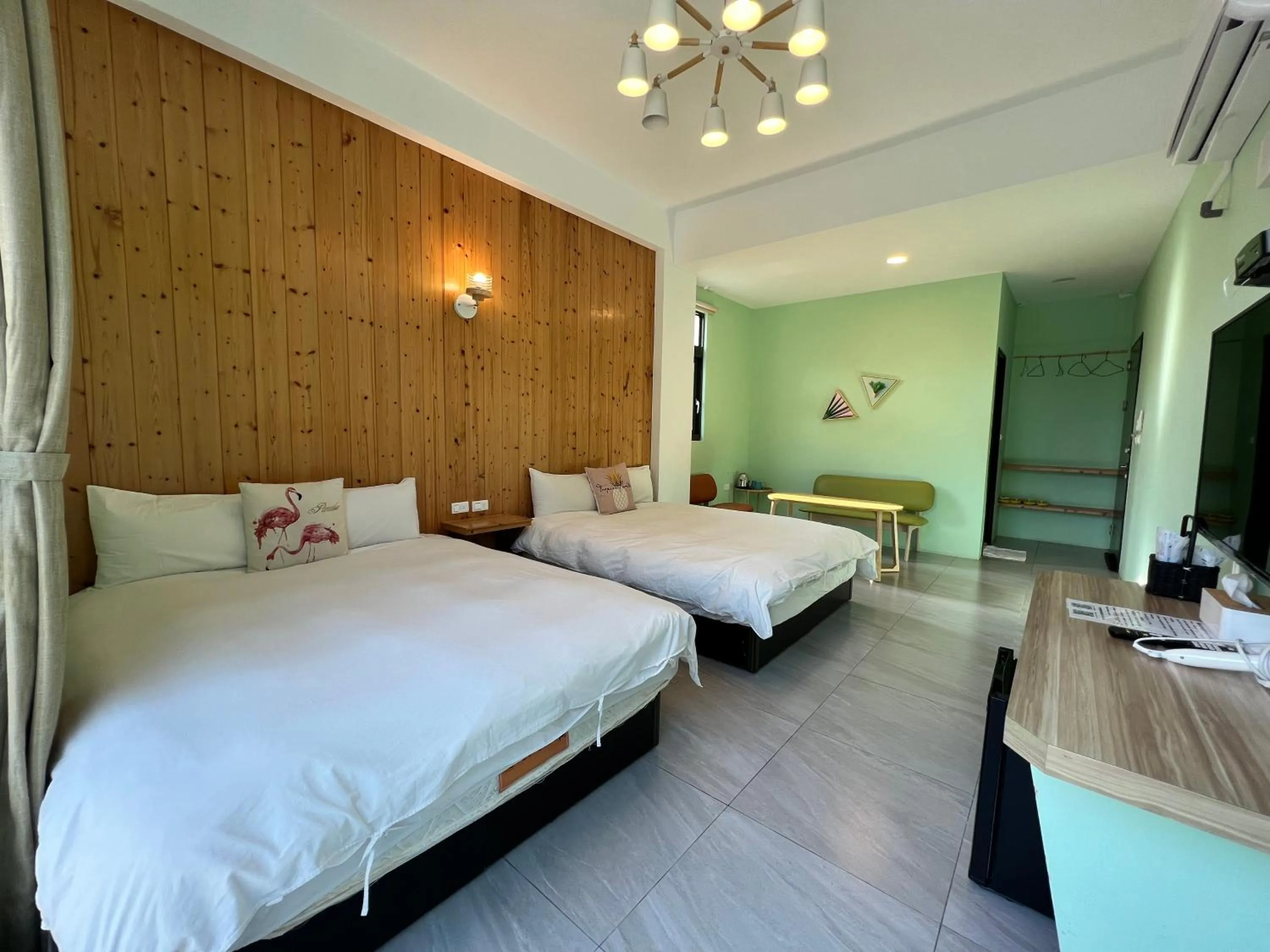 Photo of the whole room, Bed in Kenting Peninsula Inn