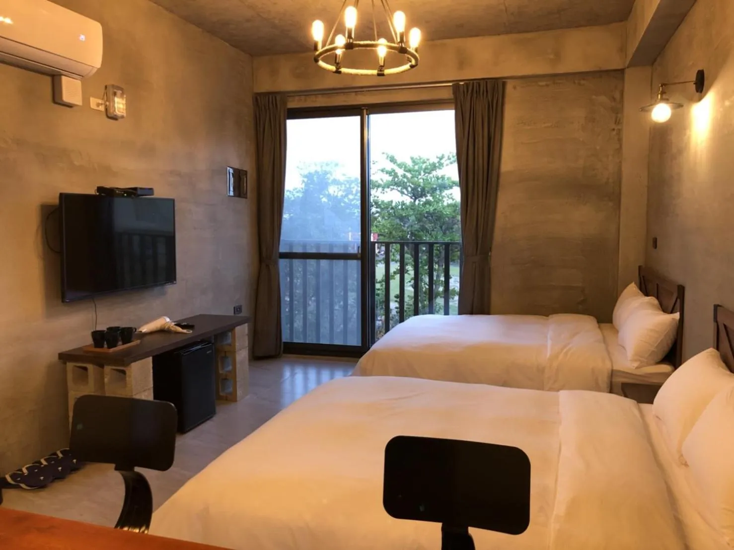 Photo of the whole room, Bed in Kenting Peninsula Inn