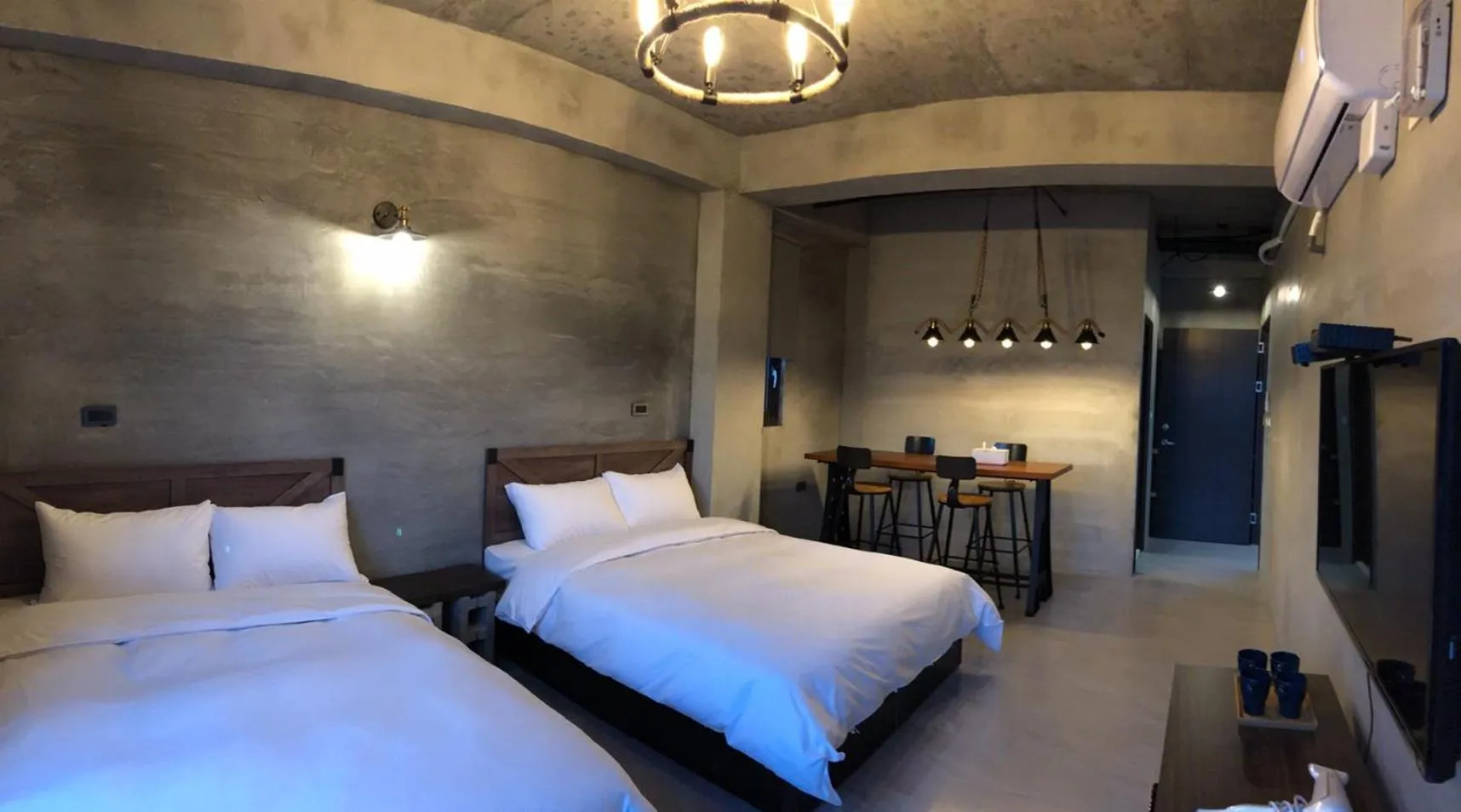 Photo of the whole room, Bed in Kenting Peninsula Inn