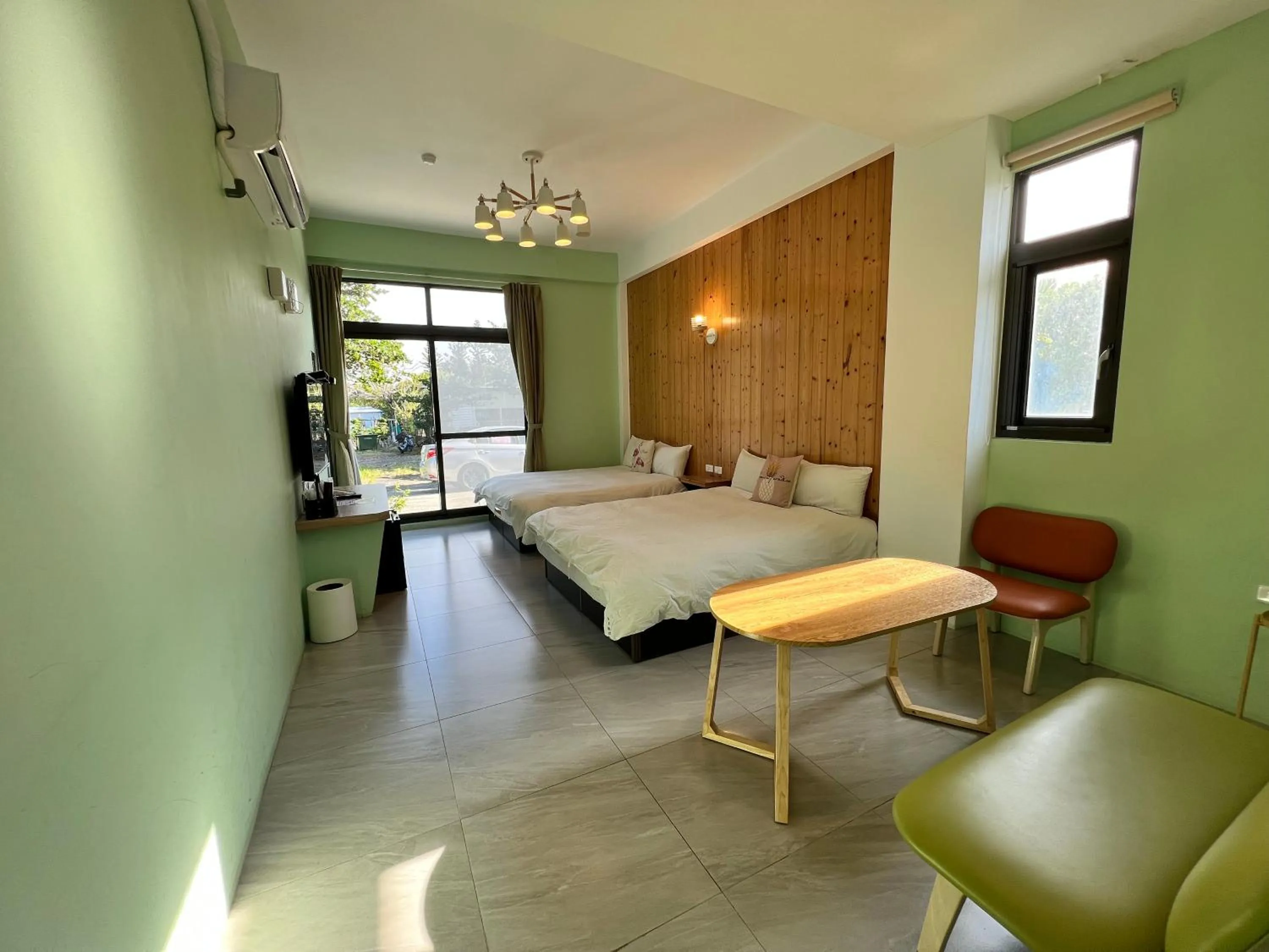 Photo of the whole room, Bed in Kenting Peninsula Inn