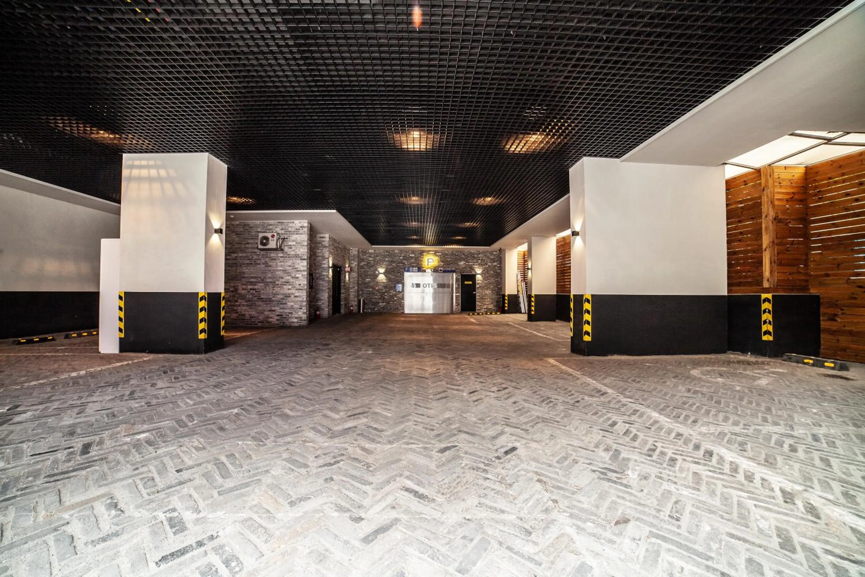 Parking in Hotel Stay 53