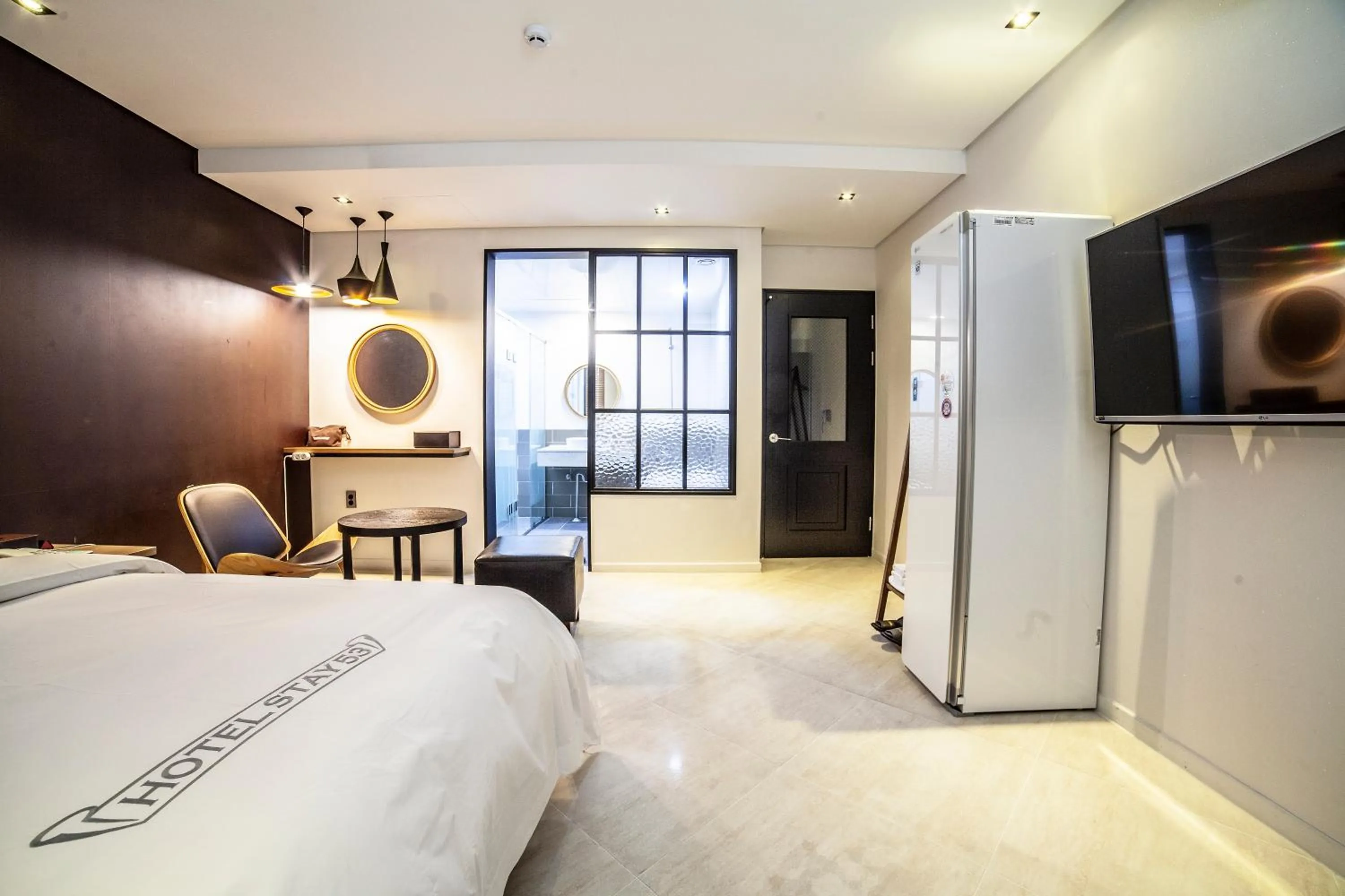 Bed in Hotel Stay 53