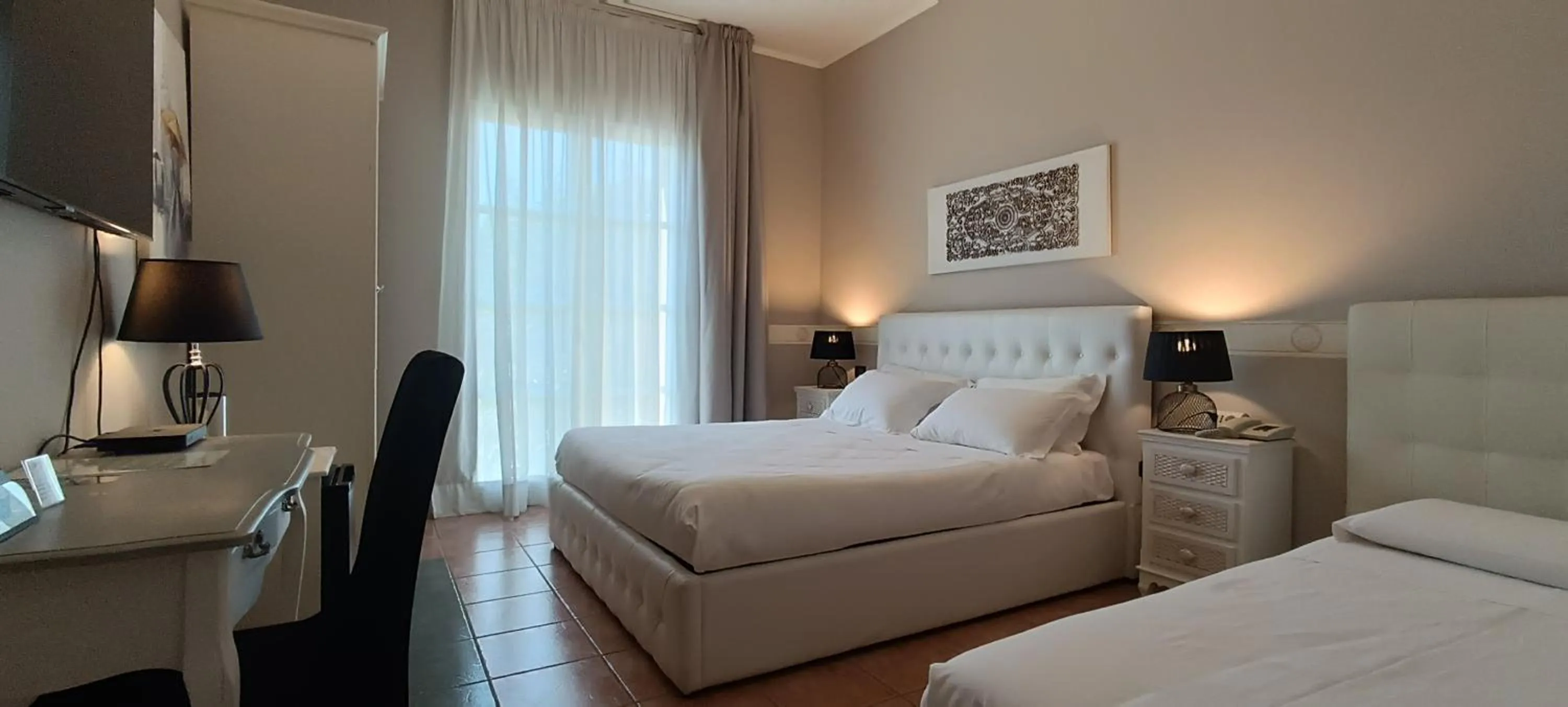 View (from property/room), Bed in Hotel Palladium