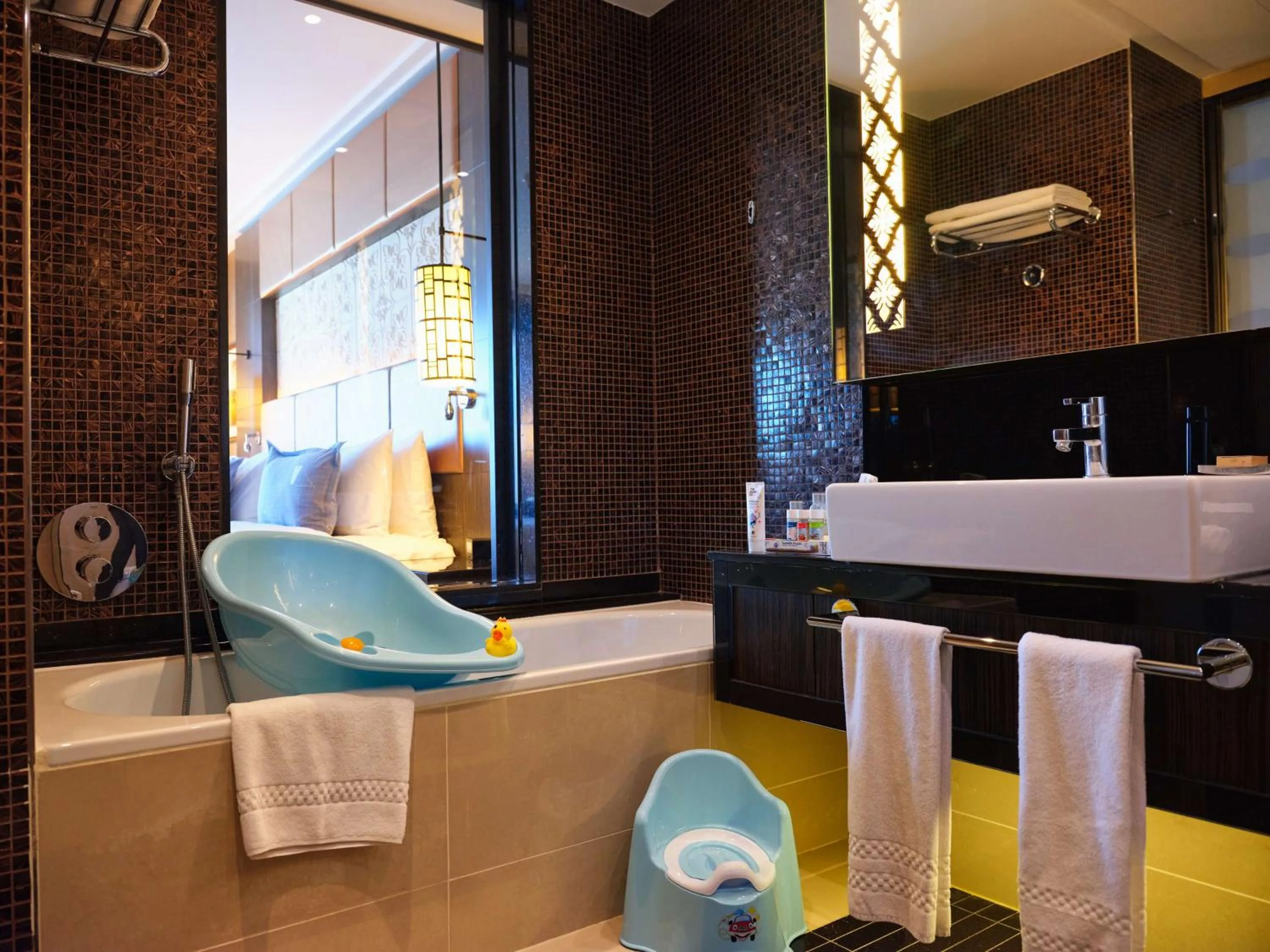 Bathroom in Hilton Baku