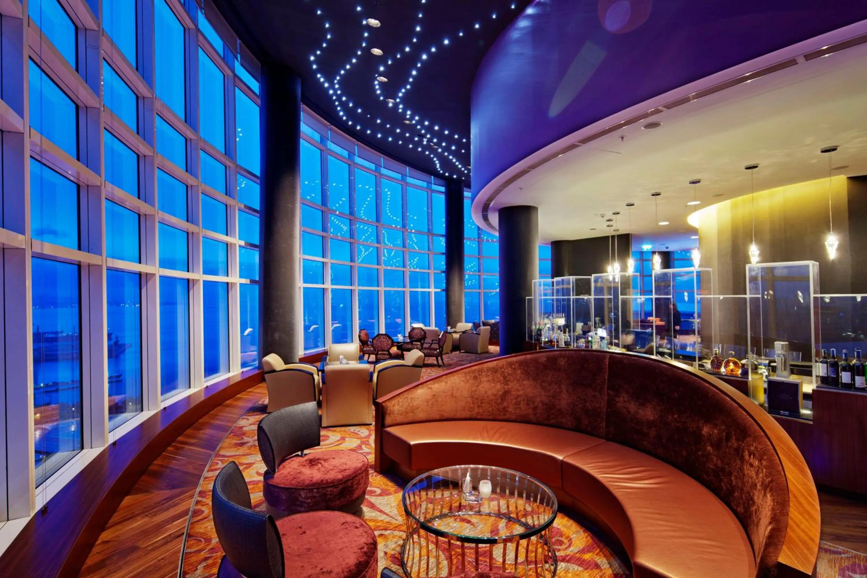 Lounge or bar in Hilton Baku