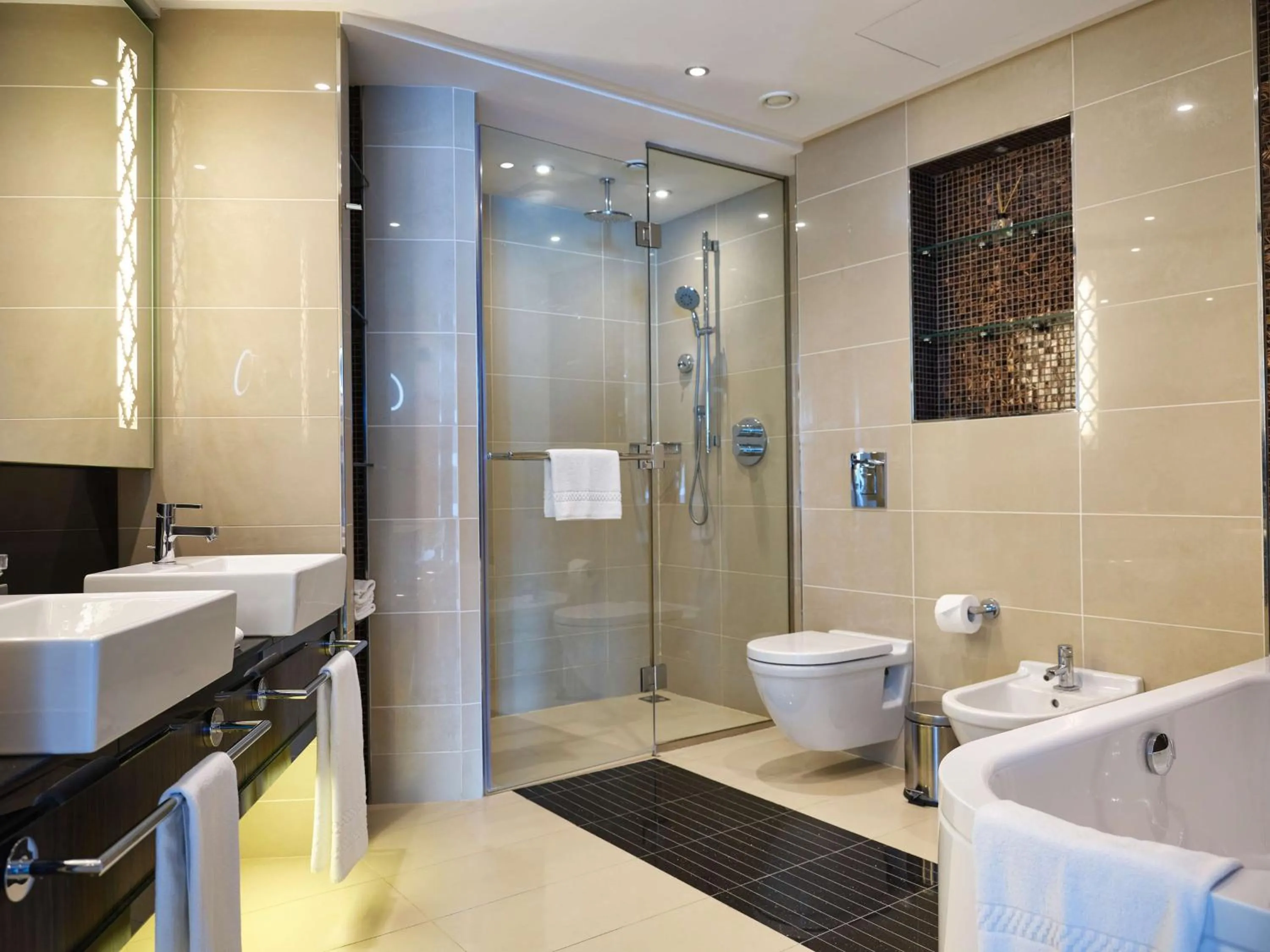 Bathroom in Hilton Baku