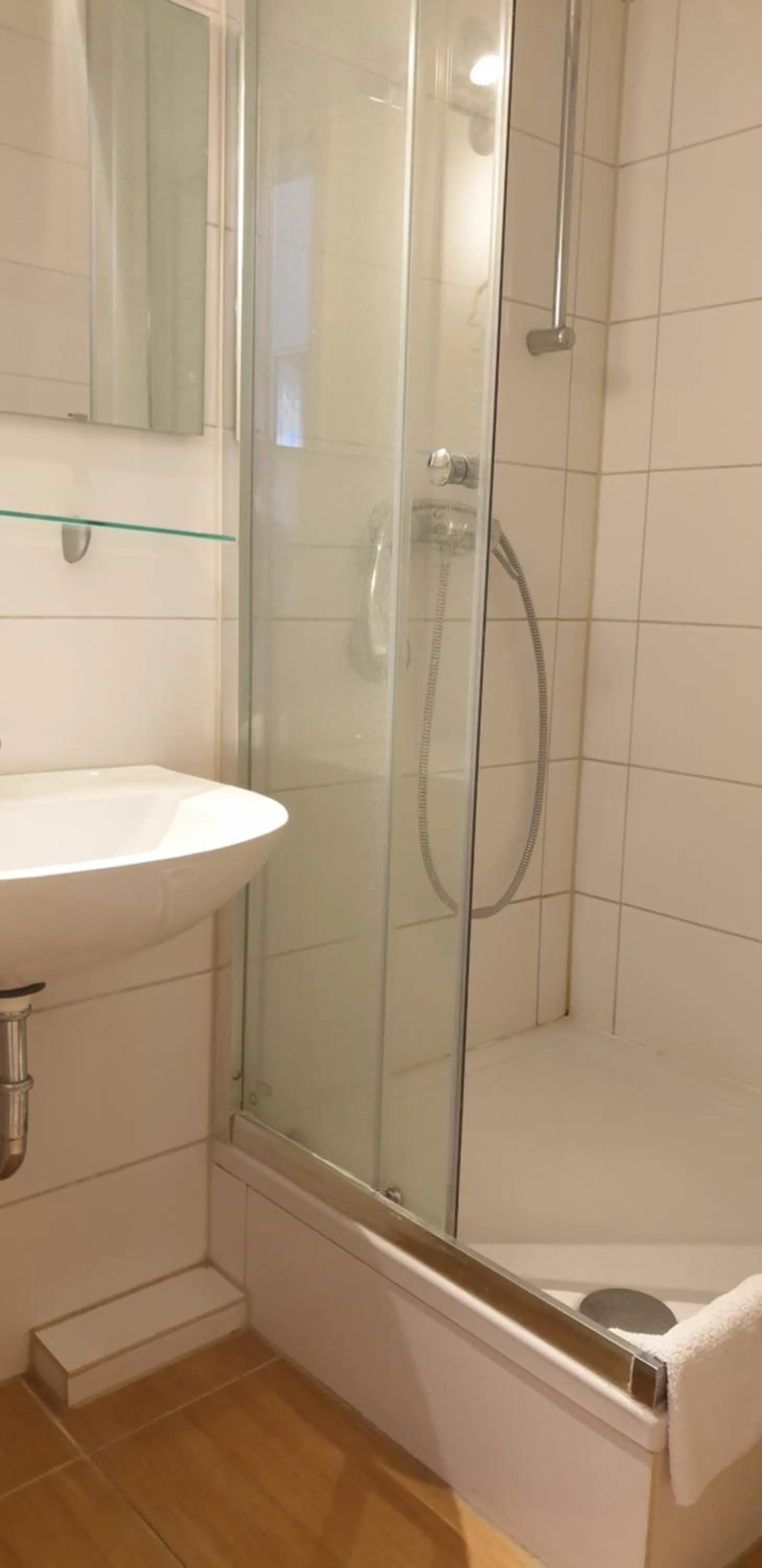 Bathroom in Hotel Gaya