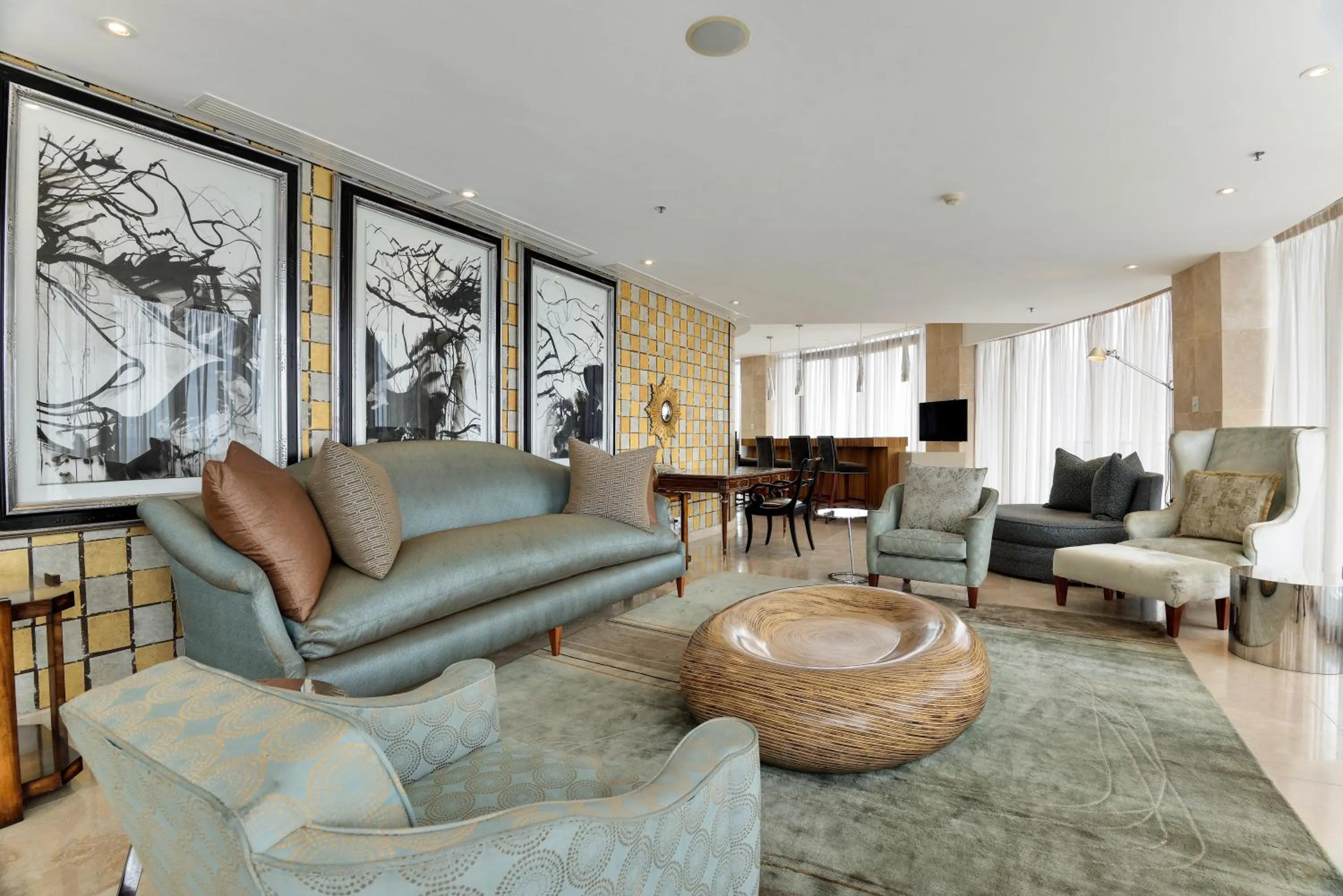 Photo of the whole room in The Michelangelo Towers