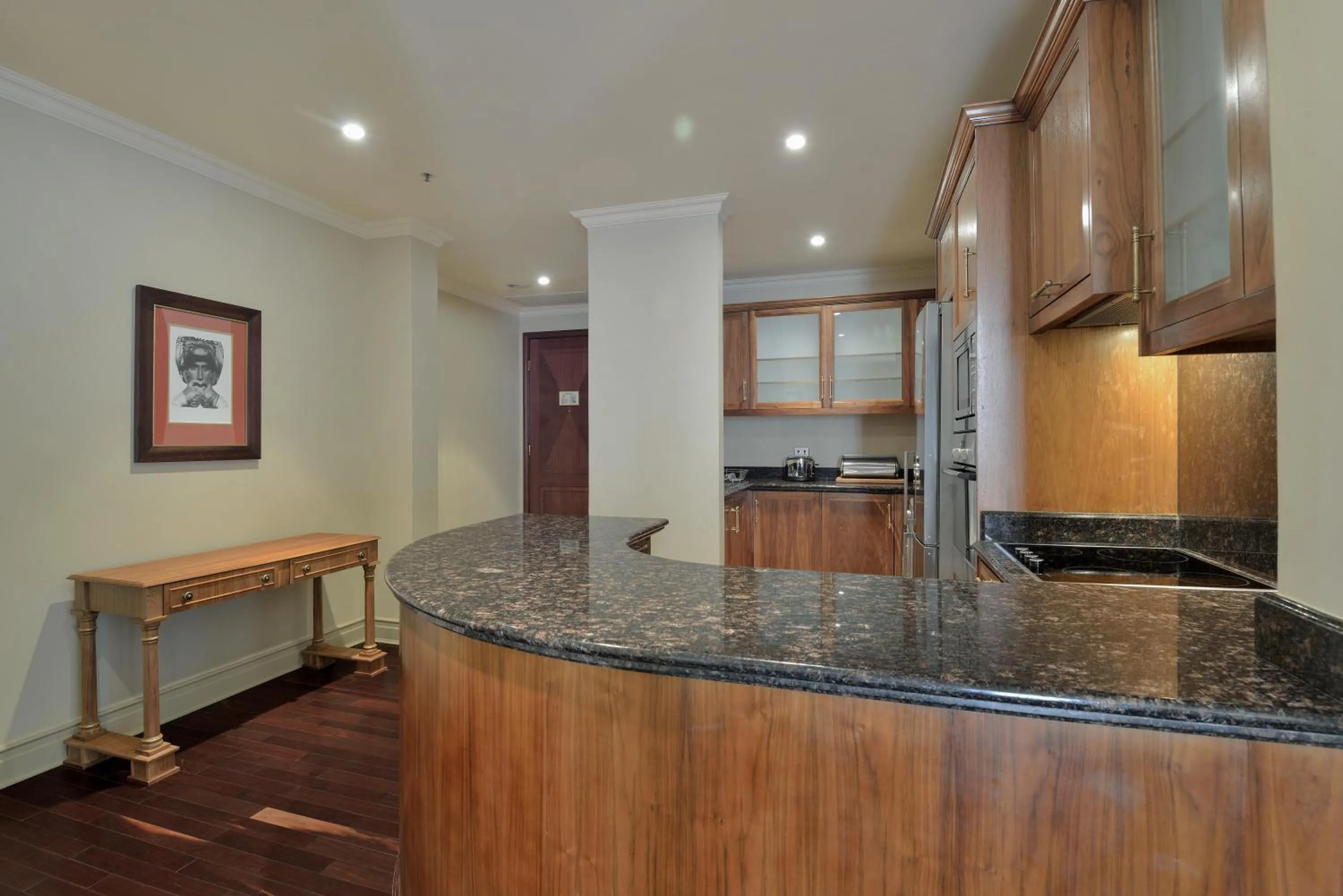Kitchen or kitchenette in The Michelangelo Towers
