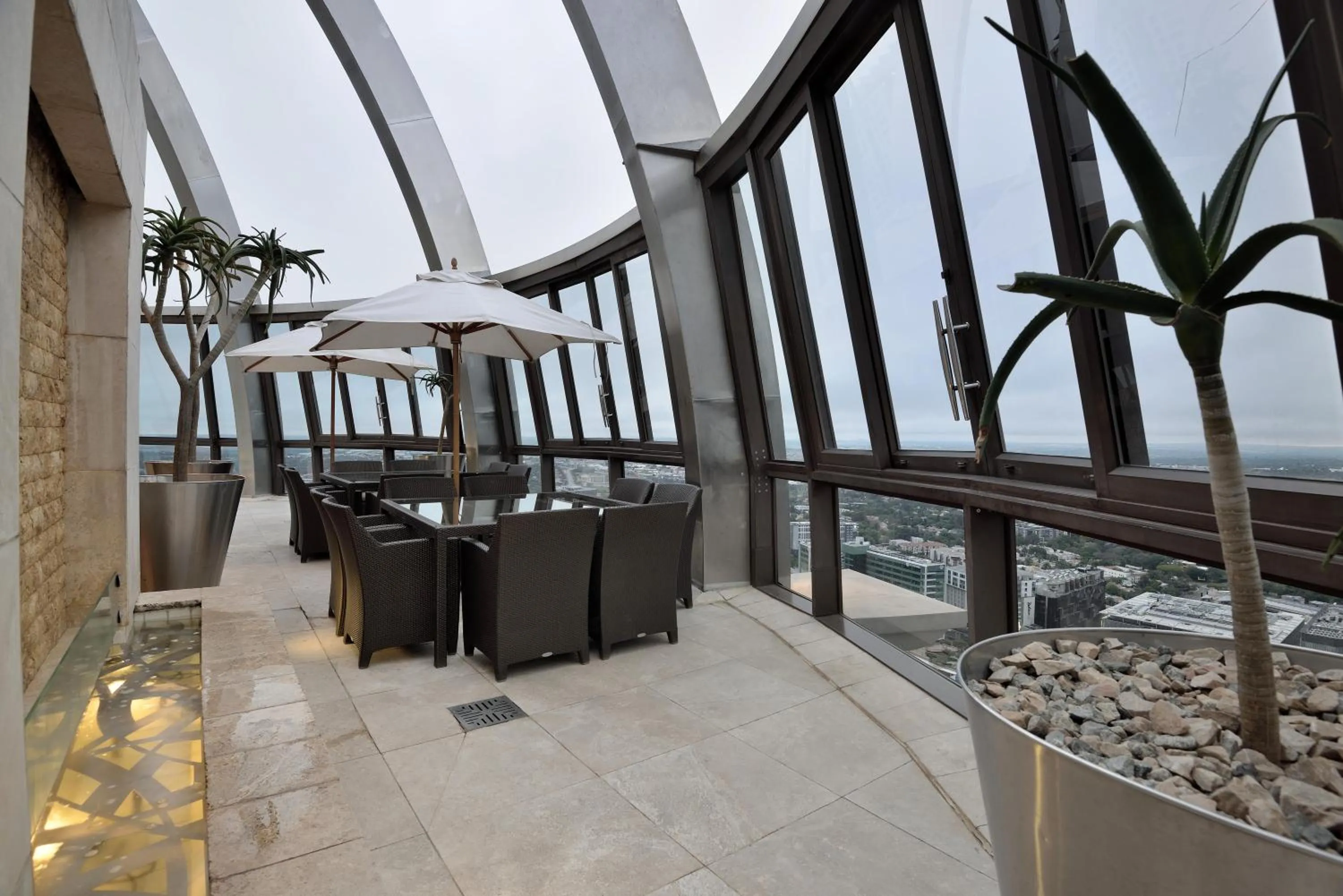 Photo of the whole room in The Michelangelo Towers