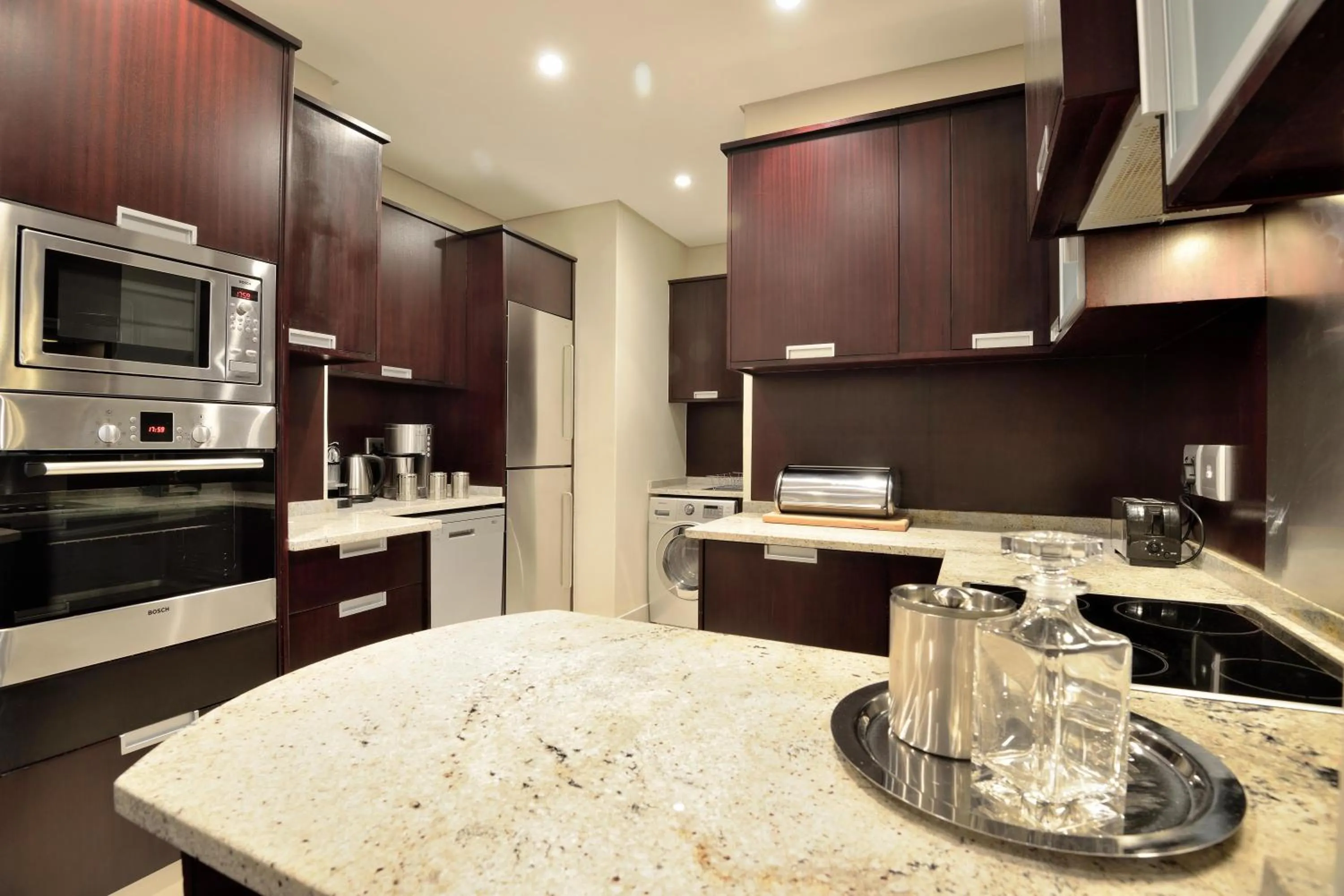 Kitchen or kitchenette in The Michelangelo Towers