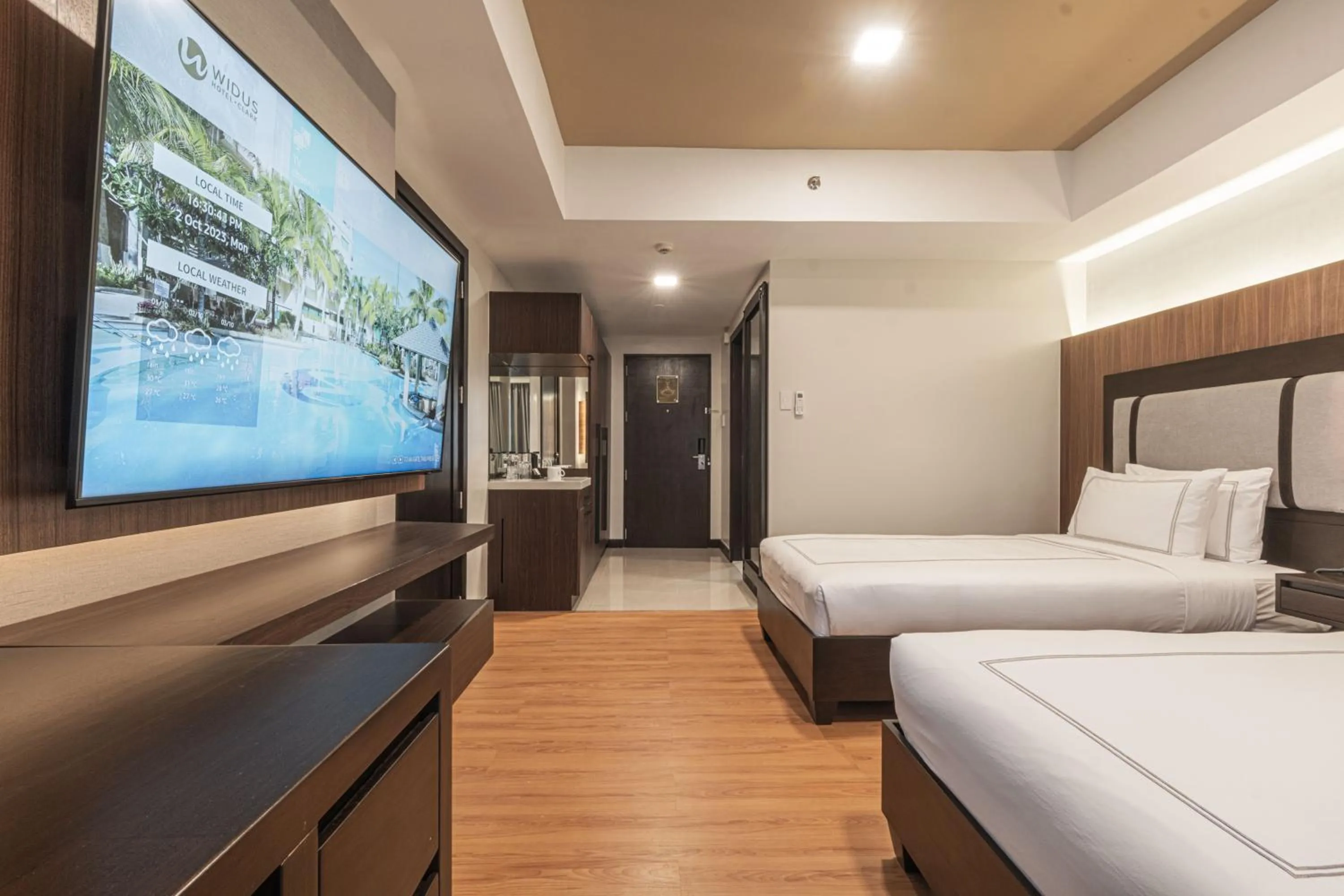 Bed in Widus Hotel Clark