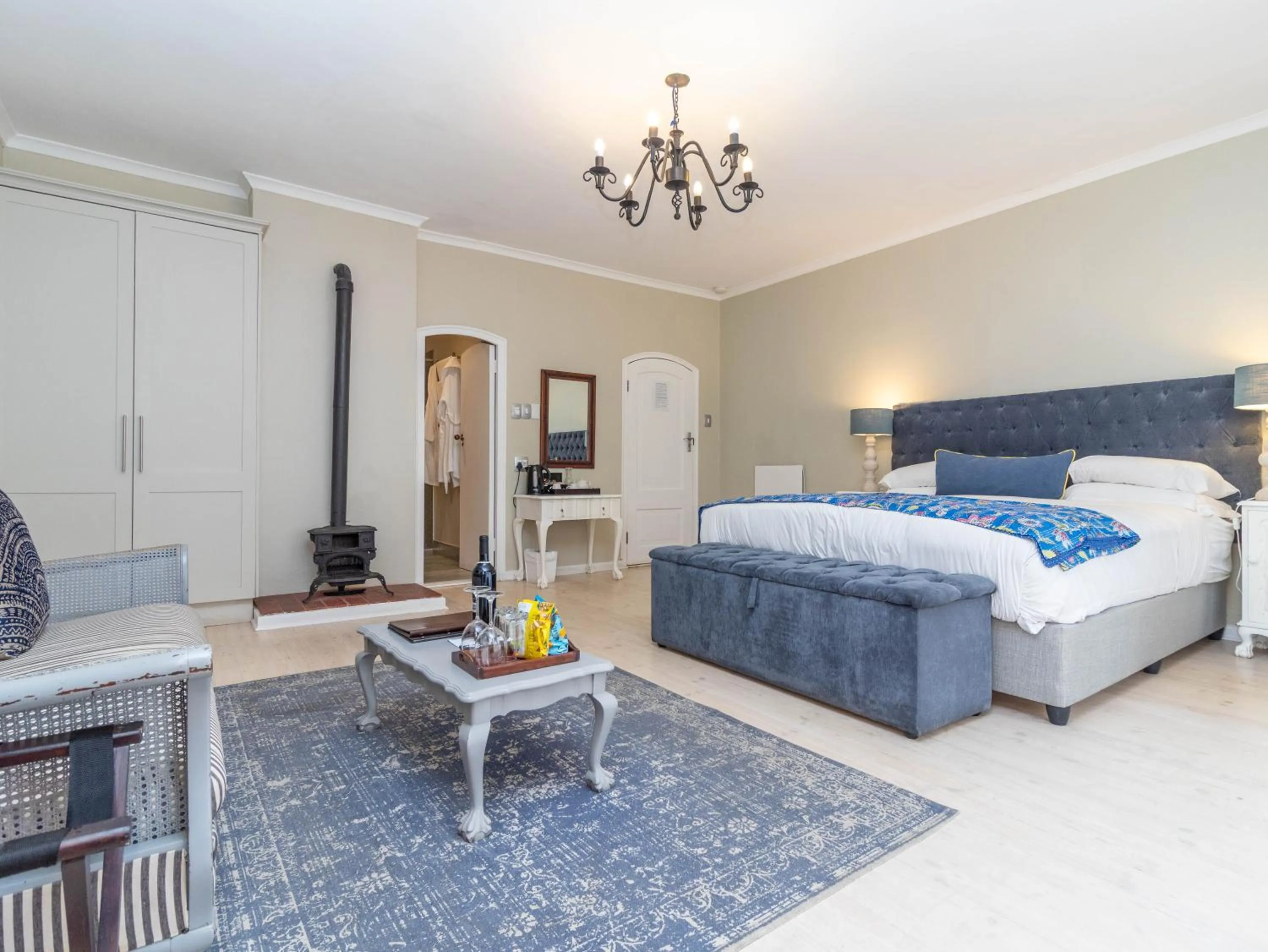 Bed in Whale Rock Luxury Lodge