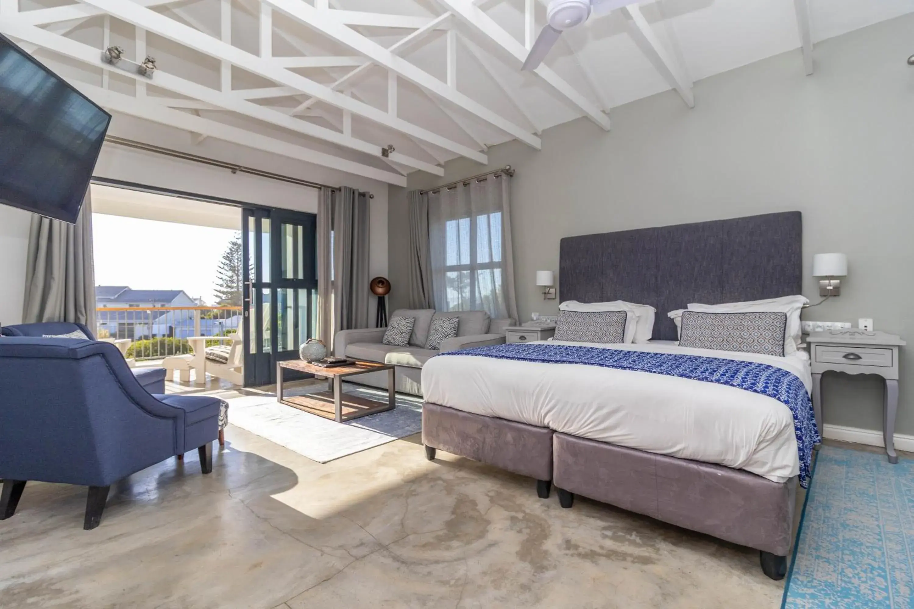 Superior Suite with Balcony in Whale Rock Luxury Lodge Superior Suite with Balcony in Whale Rock Luxury Lodge