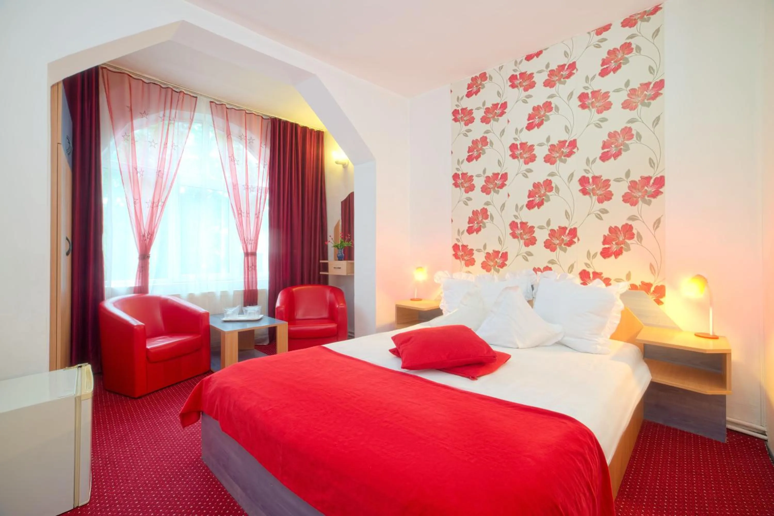 Photo of the whole room, Bed in Pensiunea Leo