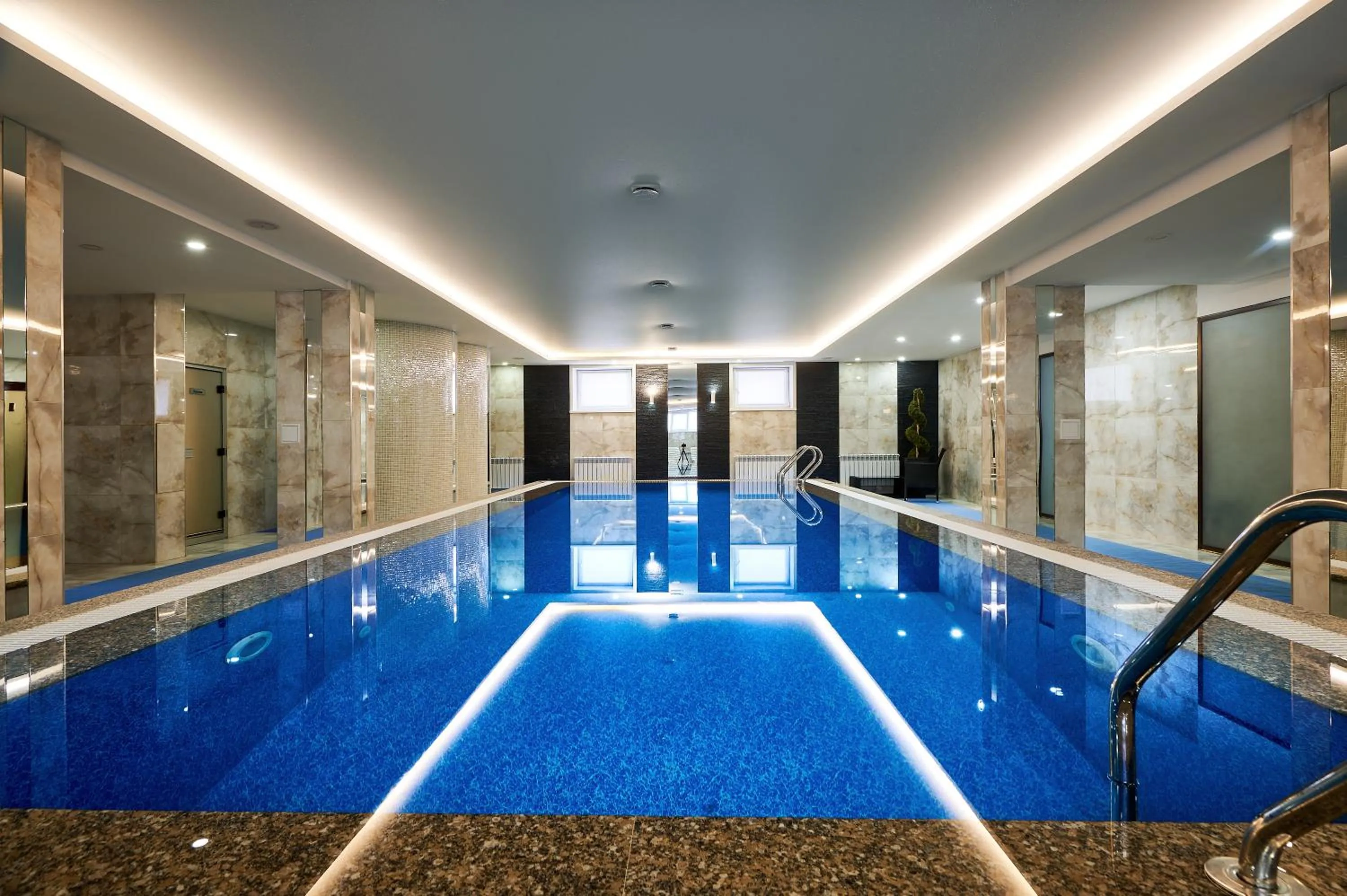 Swimming pool in Aisha Bibi Hotel & Spa