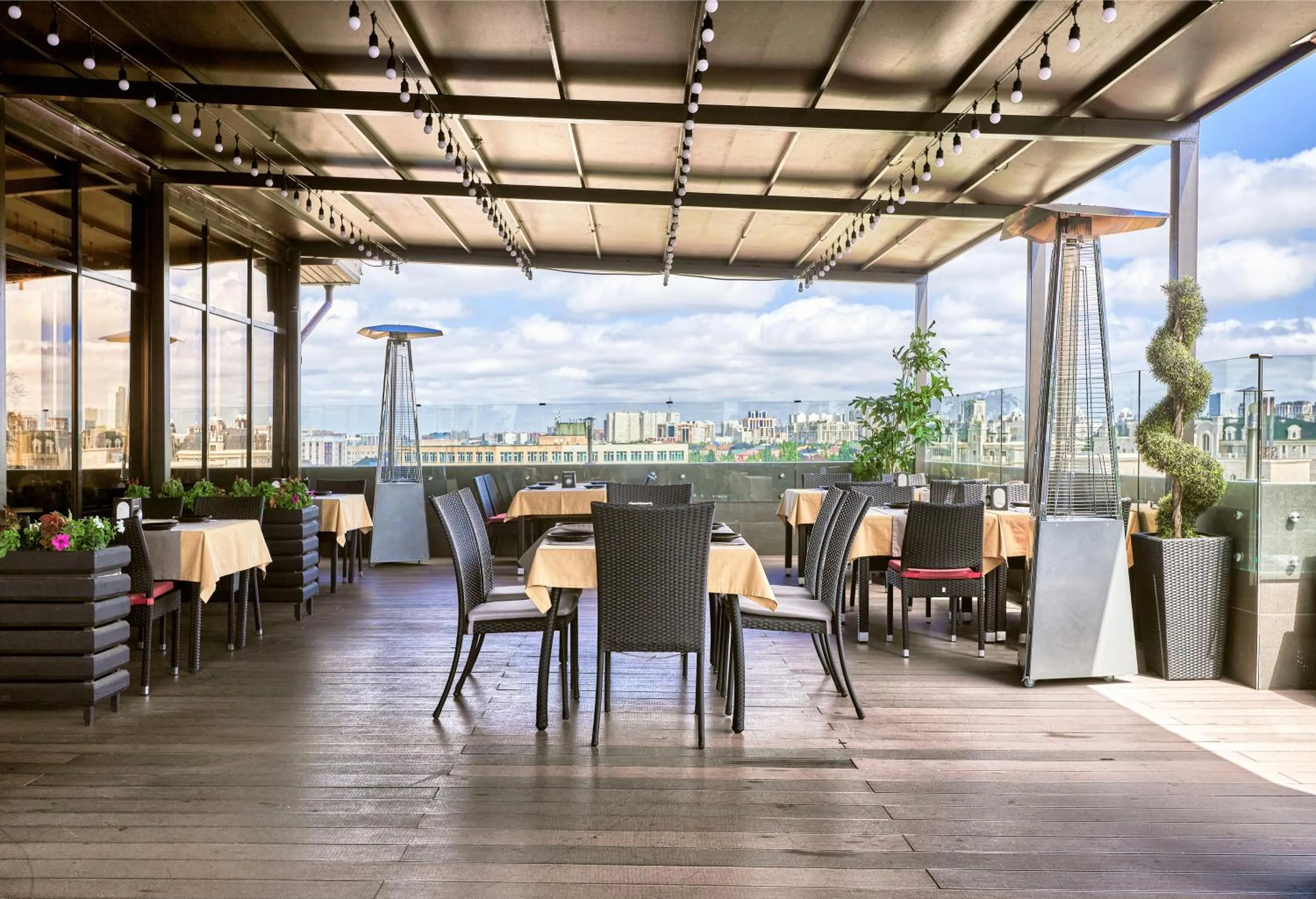 Restaurant/places to eat in Aisha Bibi Hotel & Spa