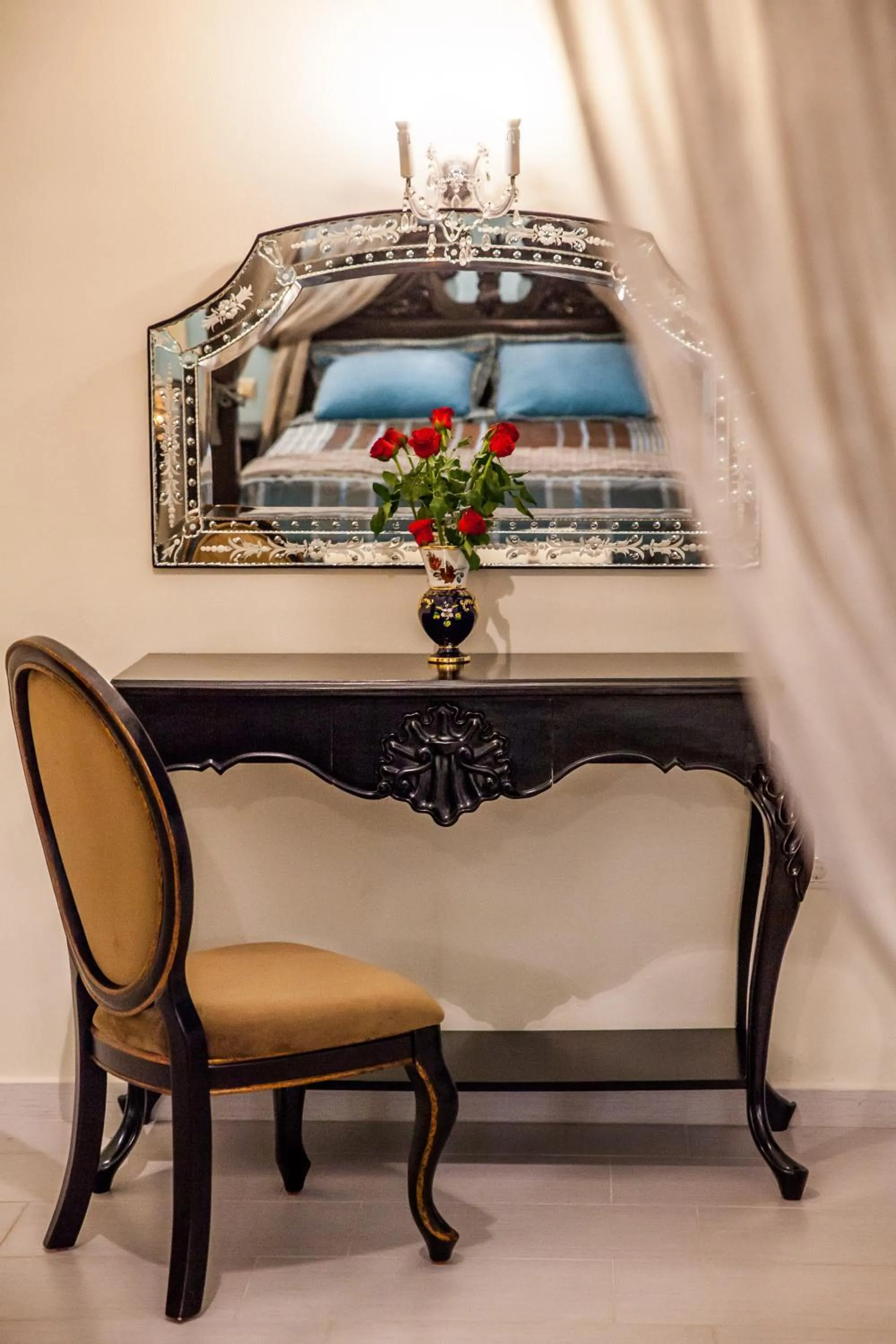 Decorative detail in Lions Nine