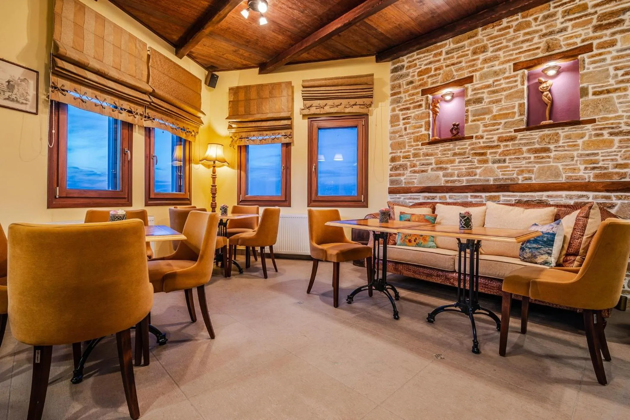 Lounge or bar in Lions Nine