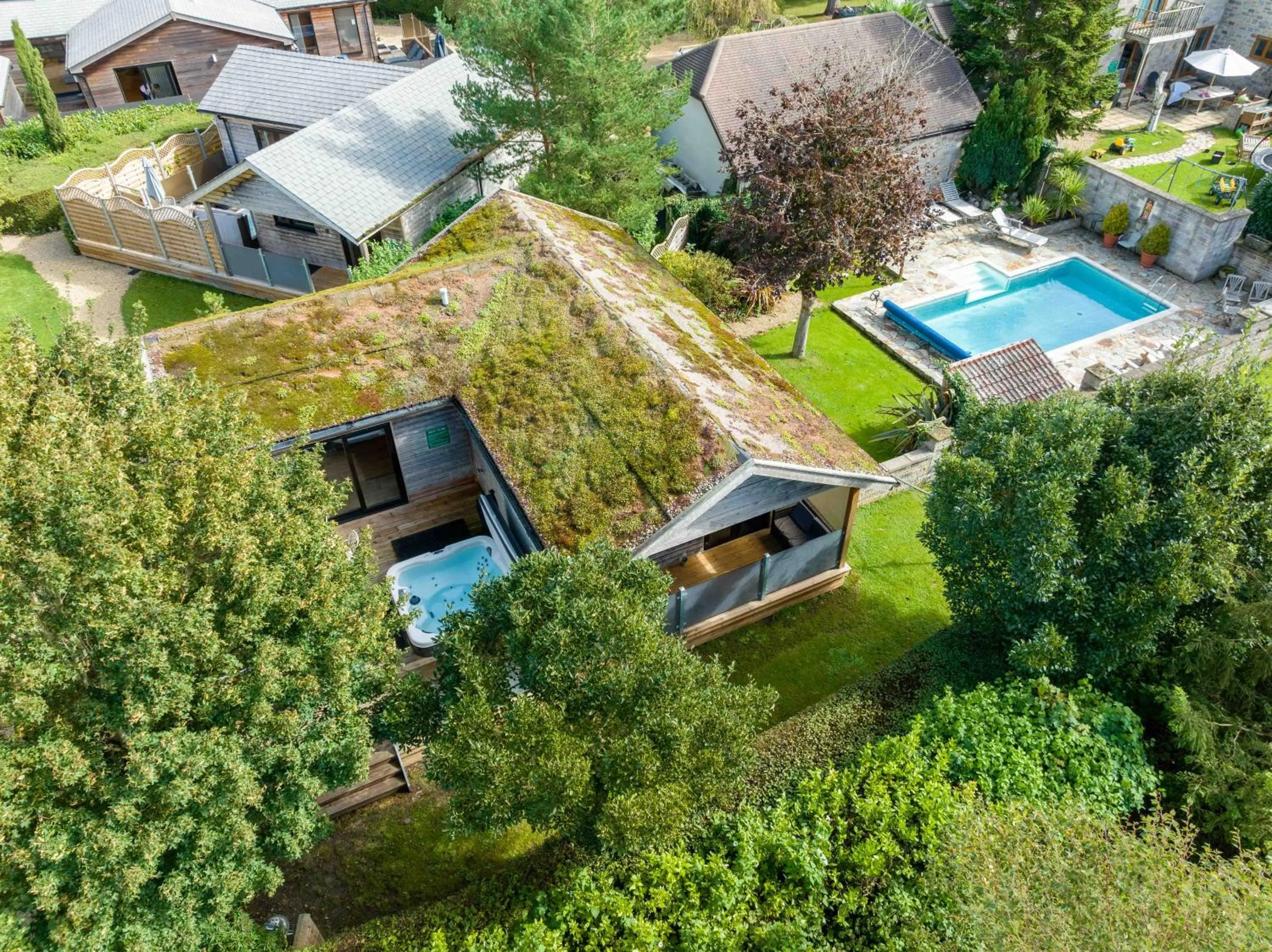 Property building in Tor Farm Lodge