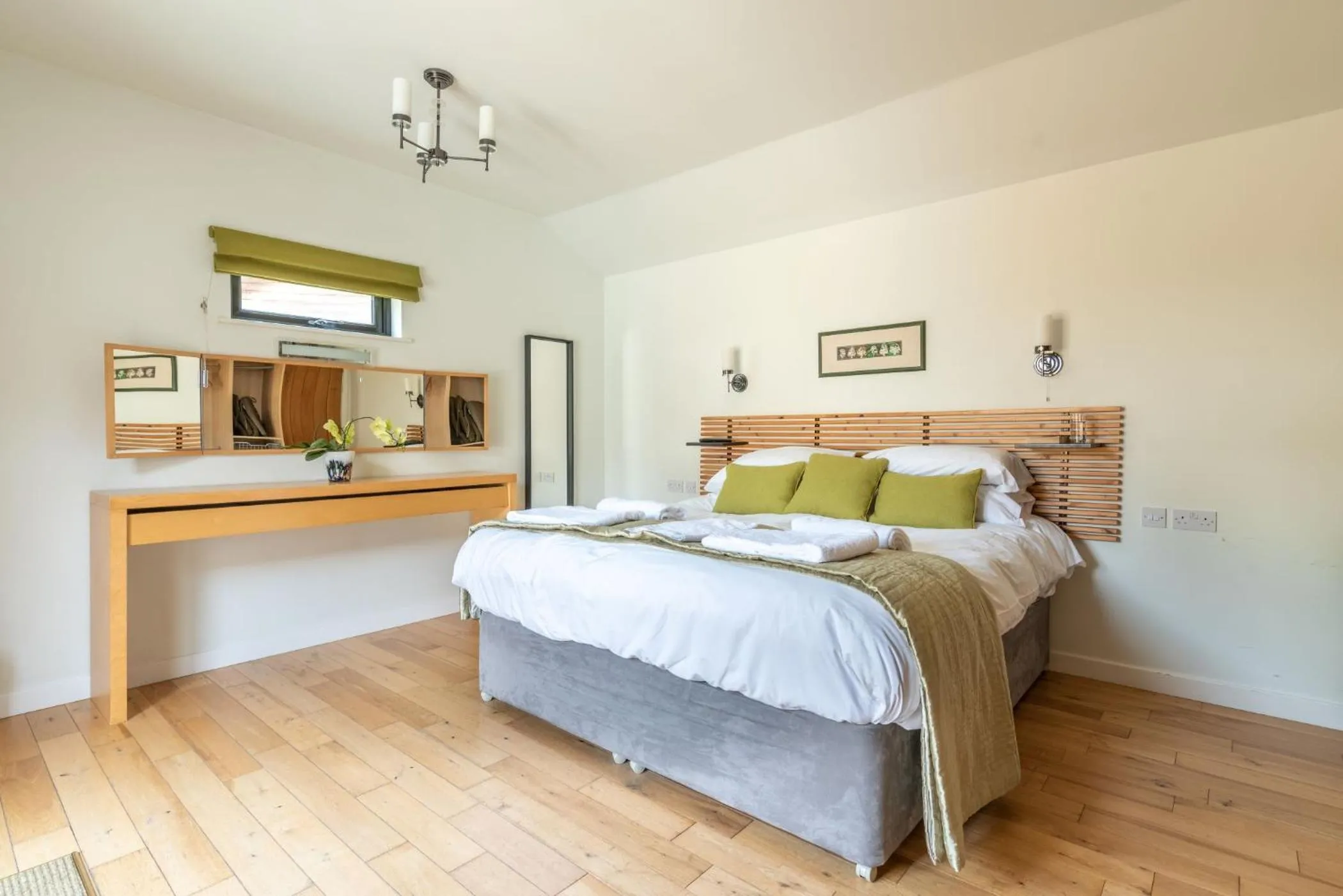 Bedroom, Bed in Tor Farm Lodge