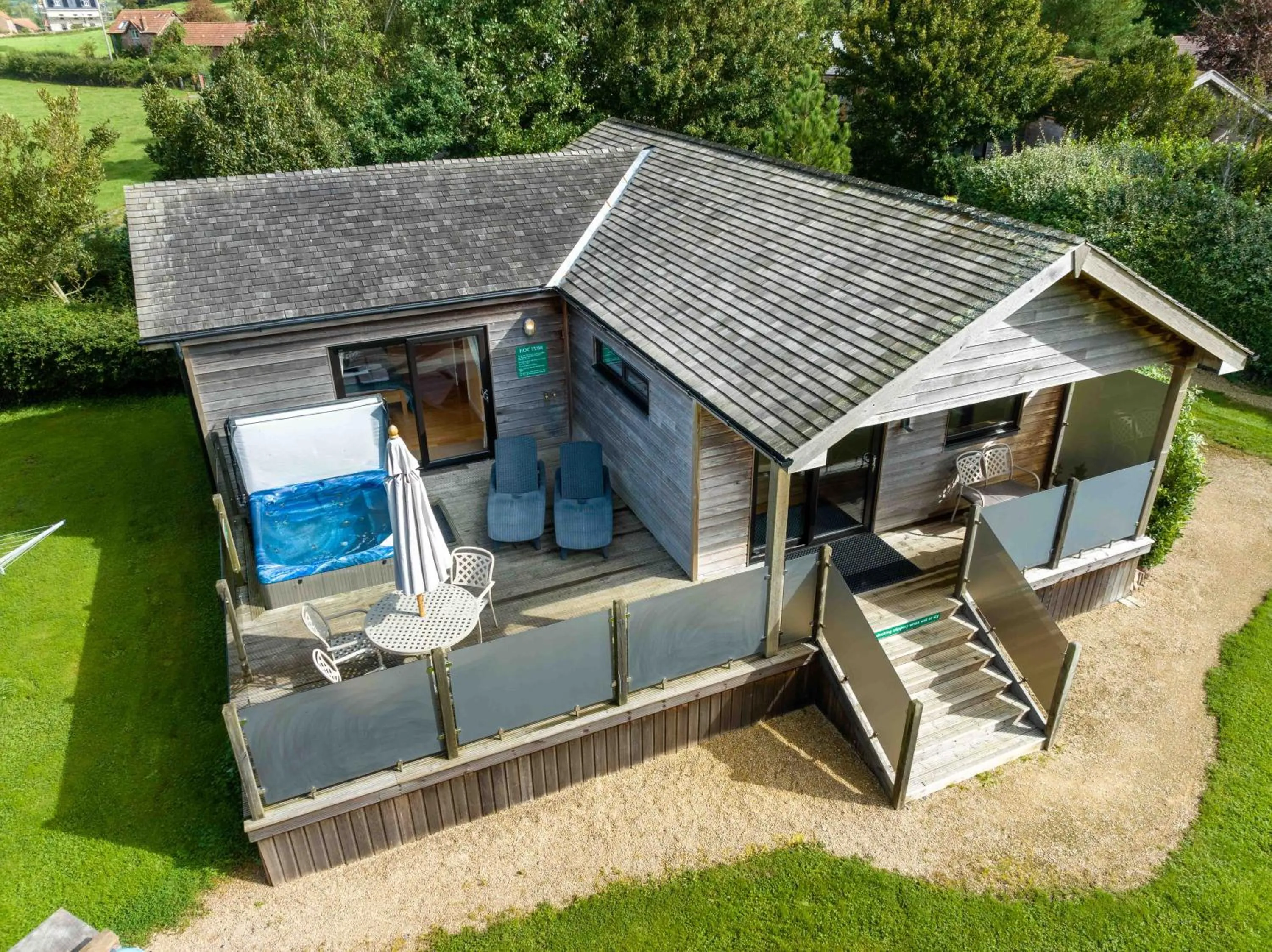 Property building in Tor Farm Lodge