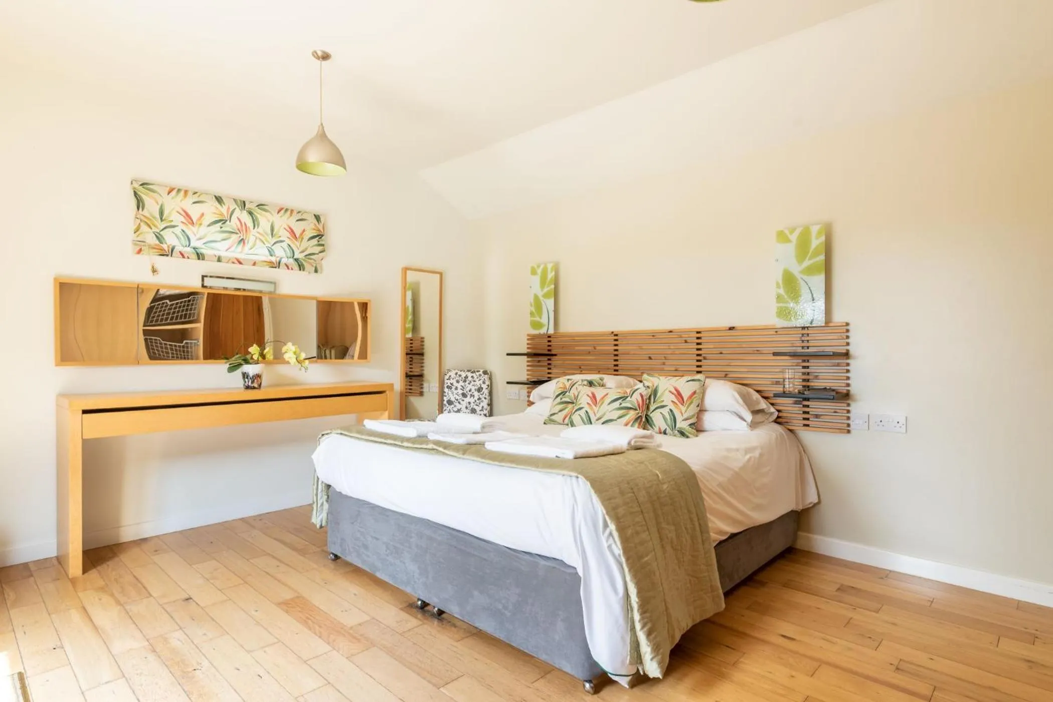 Bedroom, Bed in Tor Farm Lodge