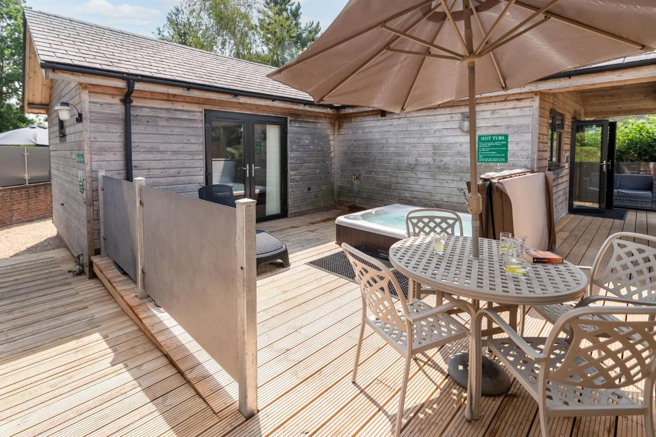 Property building in Tor Farm Lodge