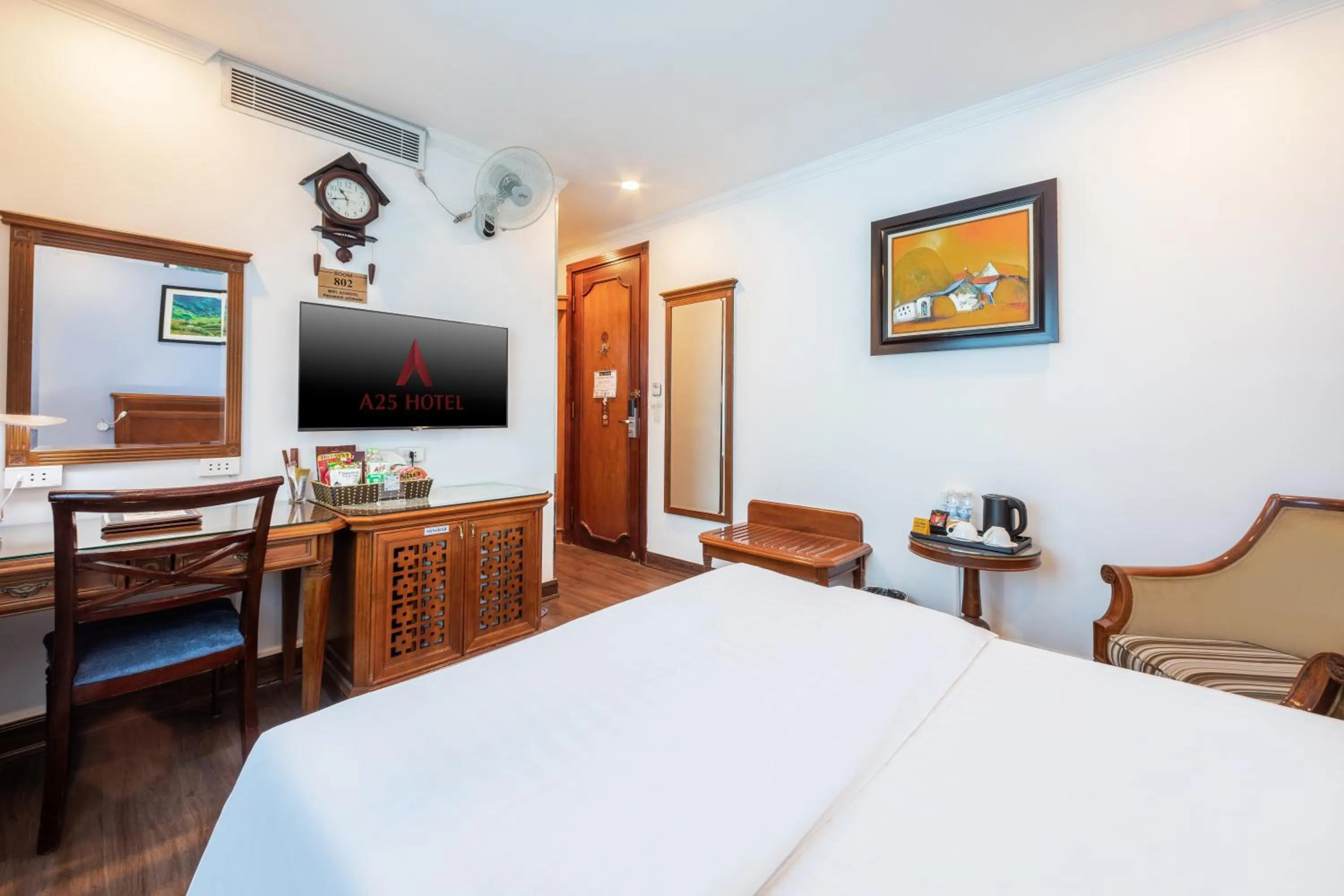 Photo of the whole room, Bed in A25 Hotel - 19 Phan Đình Phùng