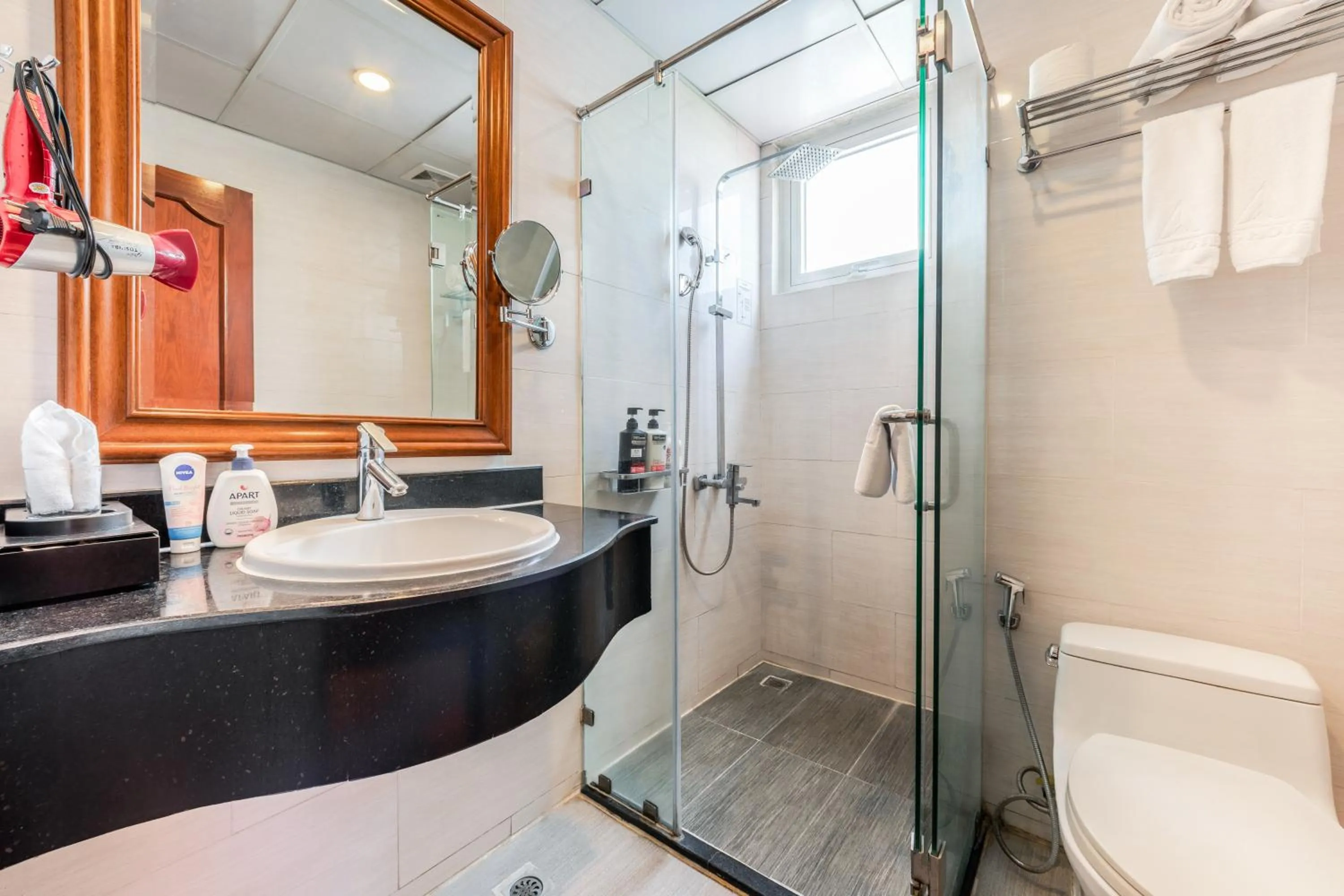 Toilet in A25 Hotel - 19 Phan Đình Phùng