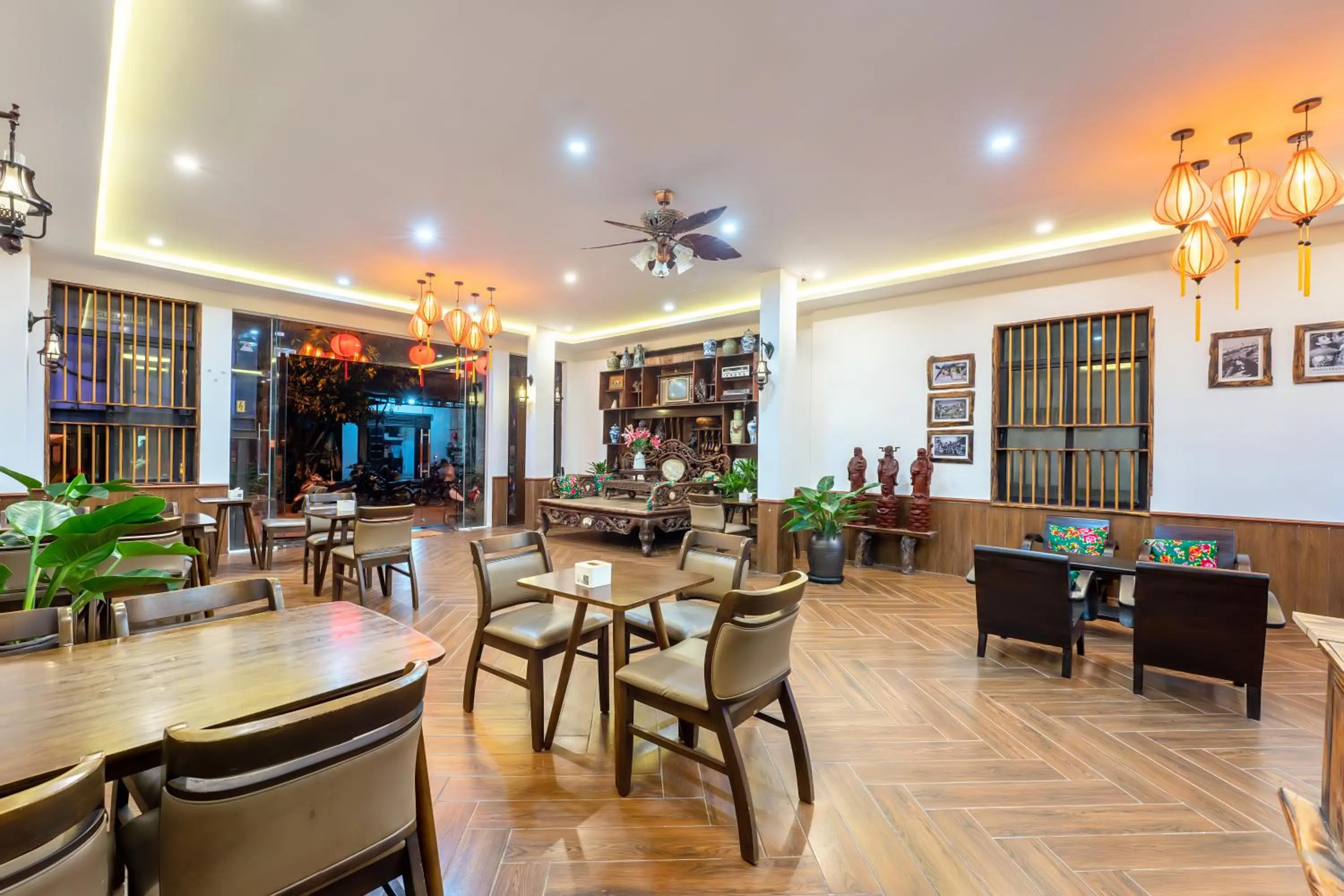 Restaurant/places to eat in La An Old Town Hotel