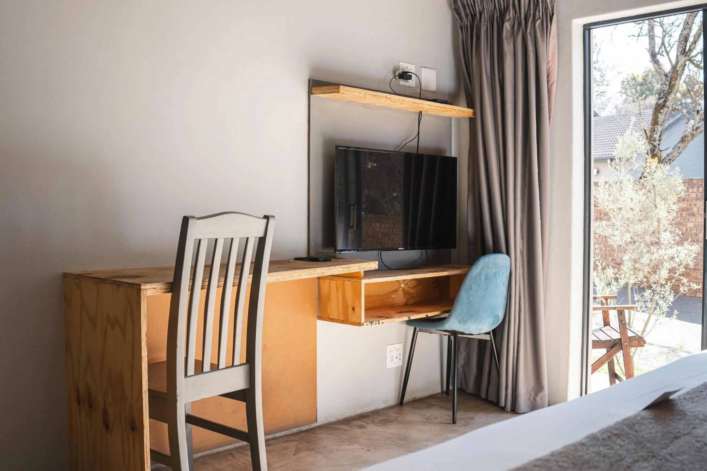 TV and multimedia in The Wild Peach - Menlyn