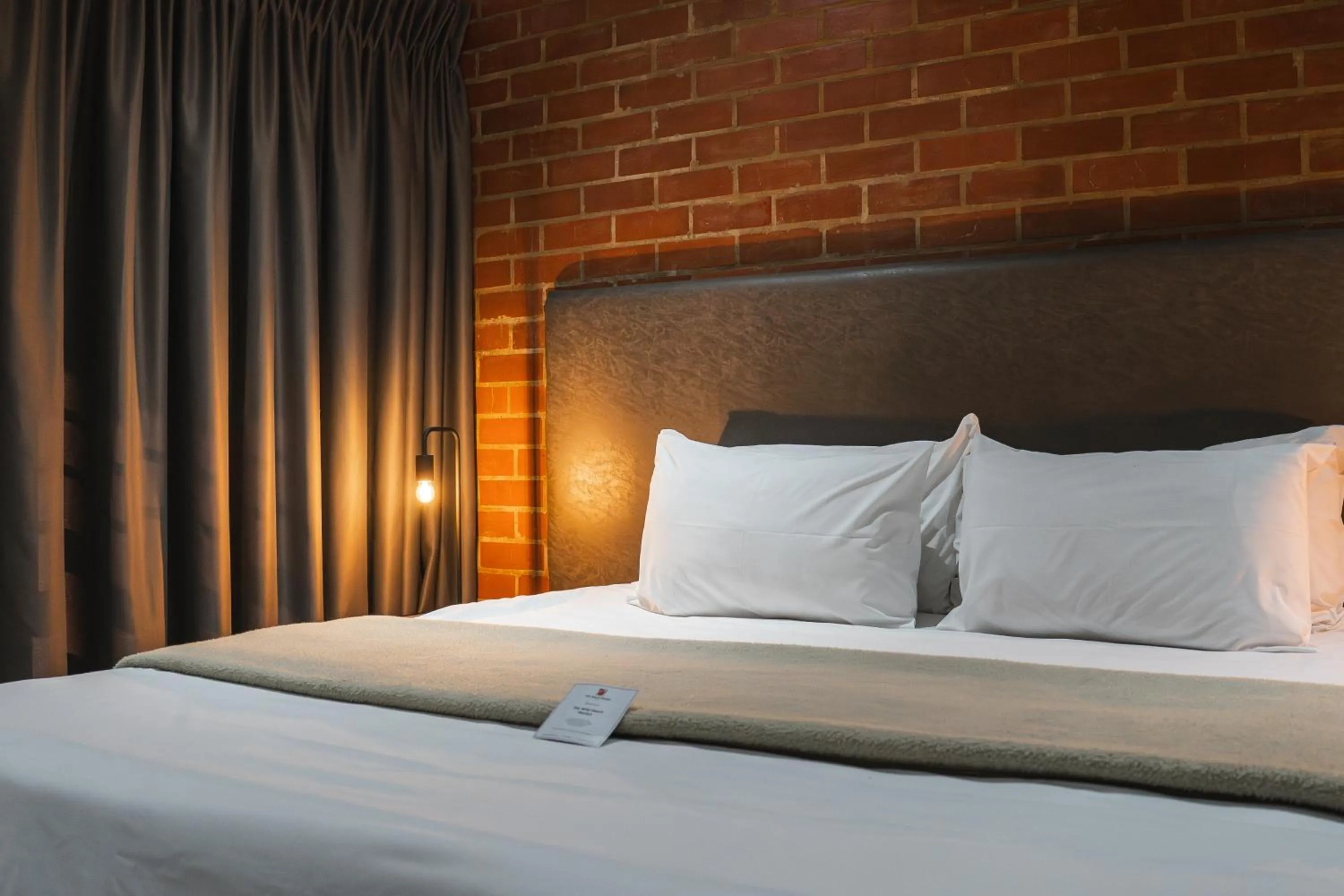 Bed in The Wild Peach - Menlyn