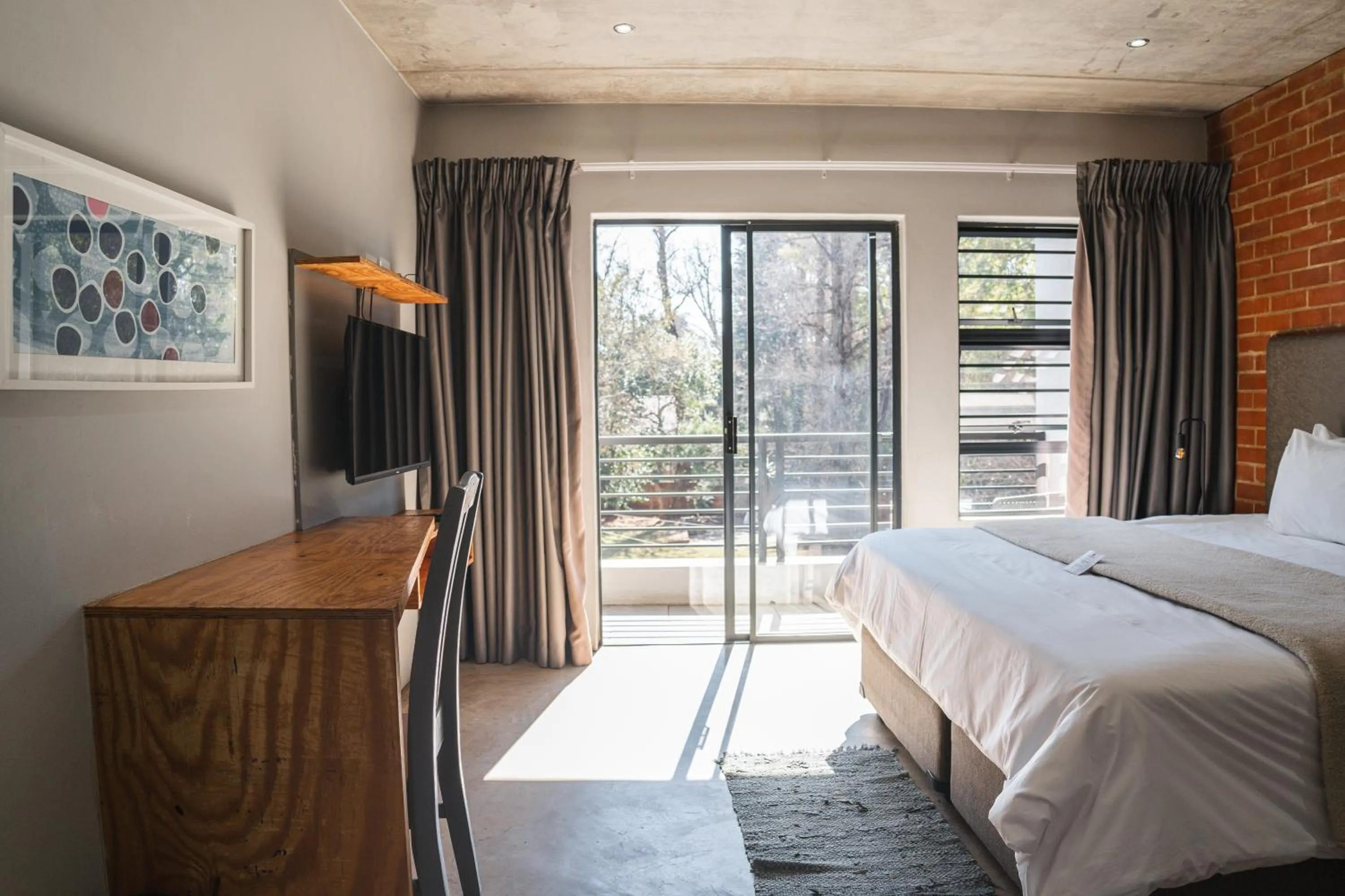 Photo of the whole room, Bed in The Wild Peach - Menlyn