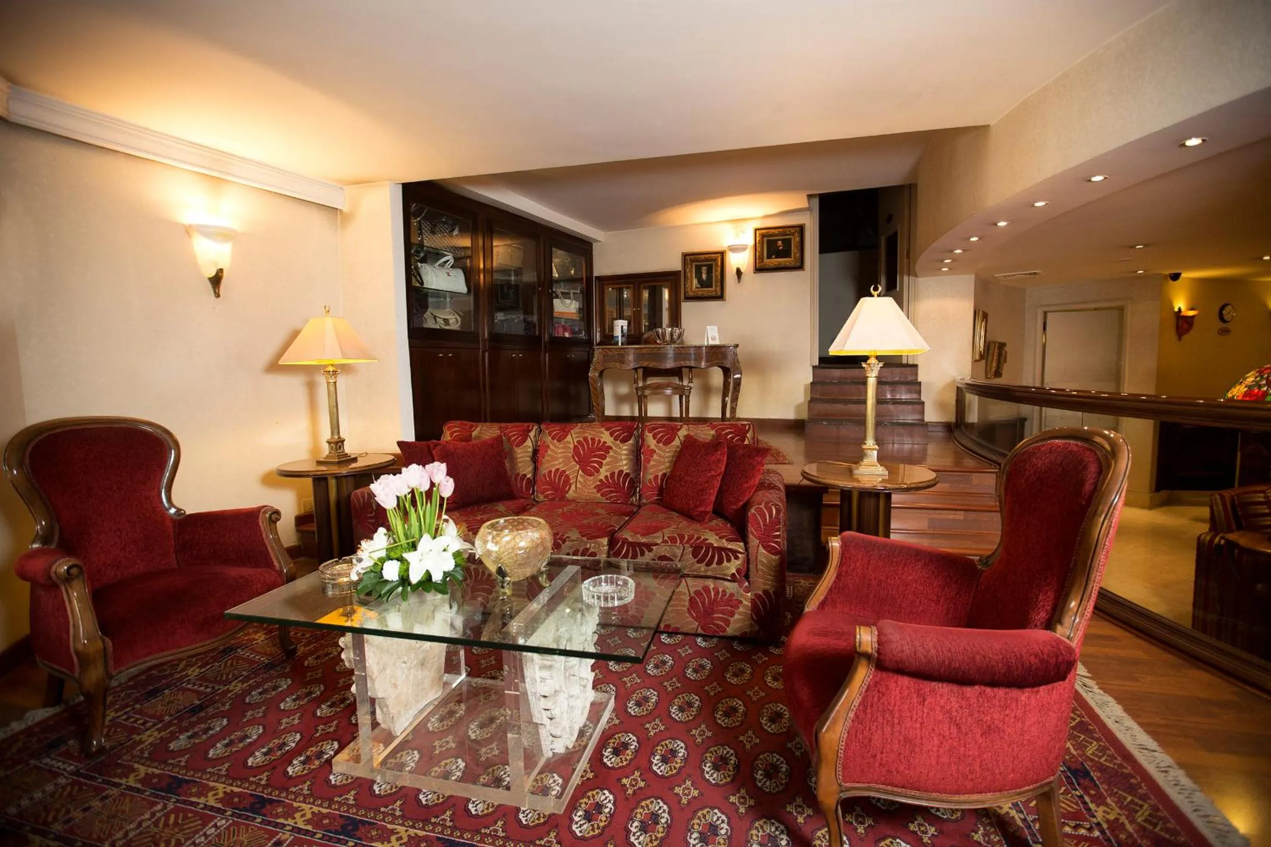 Living room in Bayview Hotel Beirut