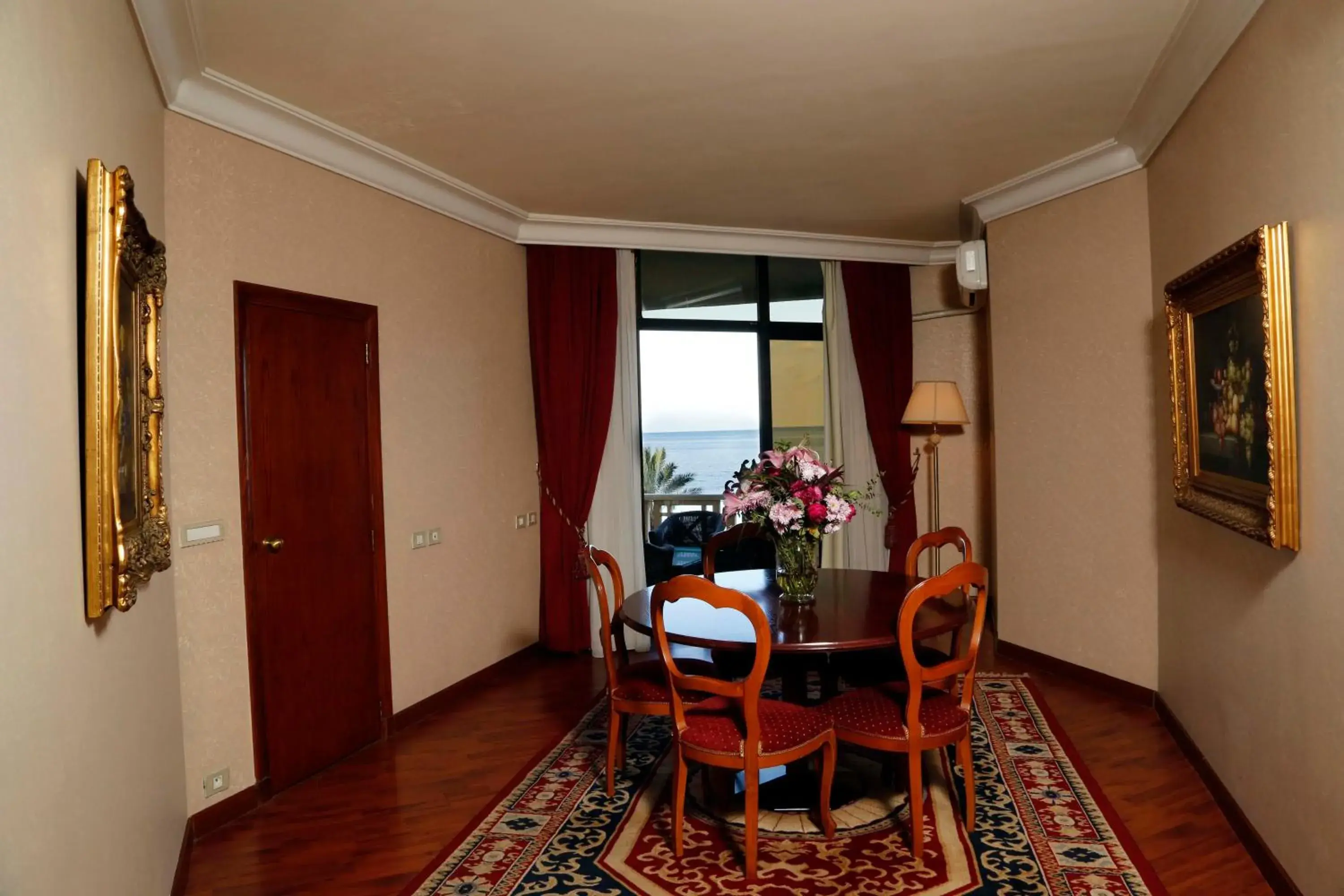 Presidential Suite in Bayview Hotel Beirut Presidential Suite in Bayview Hotel Beirut