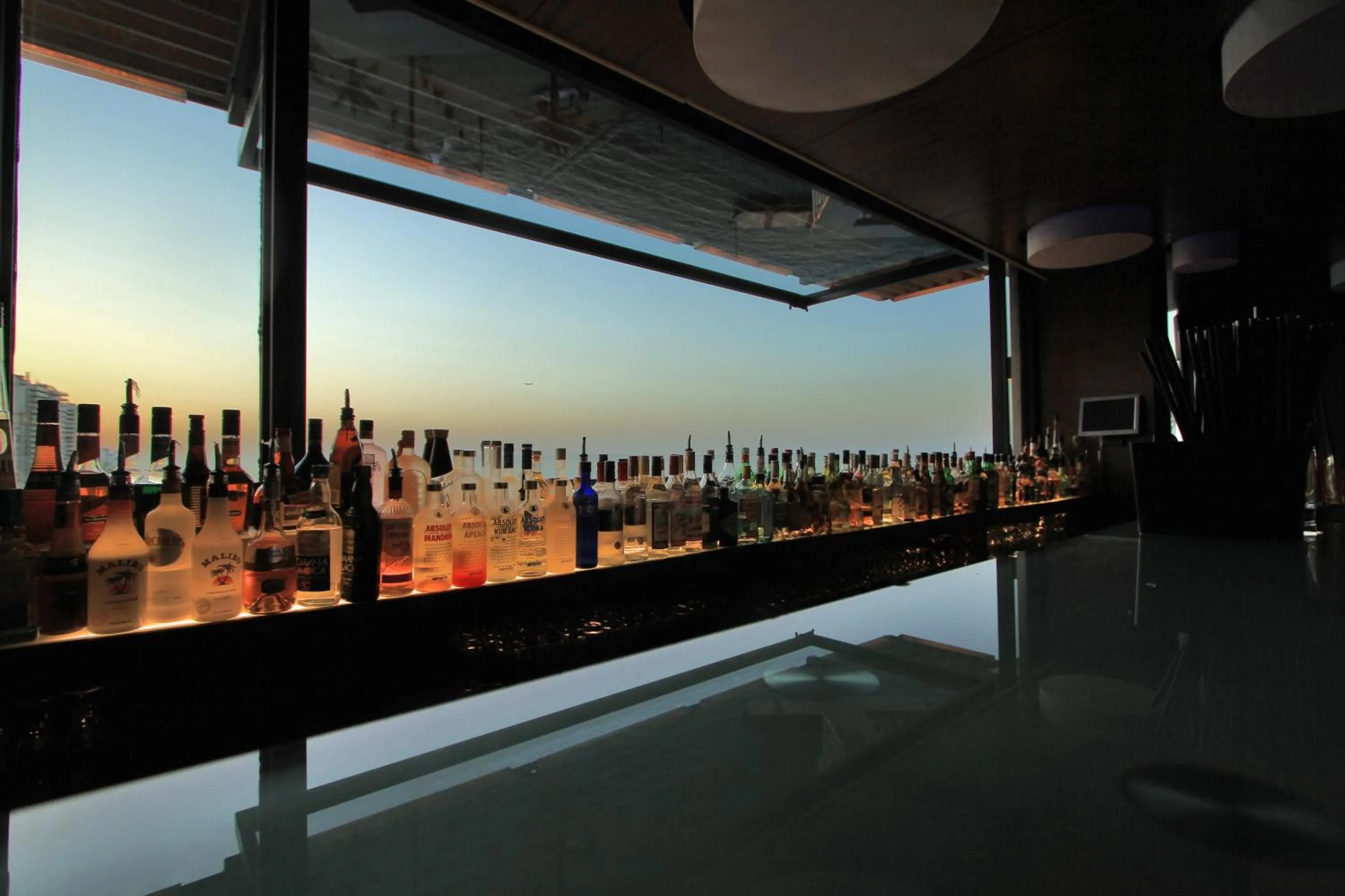 Restaurant/places to eat in Bayview Hotel Beirut