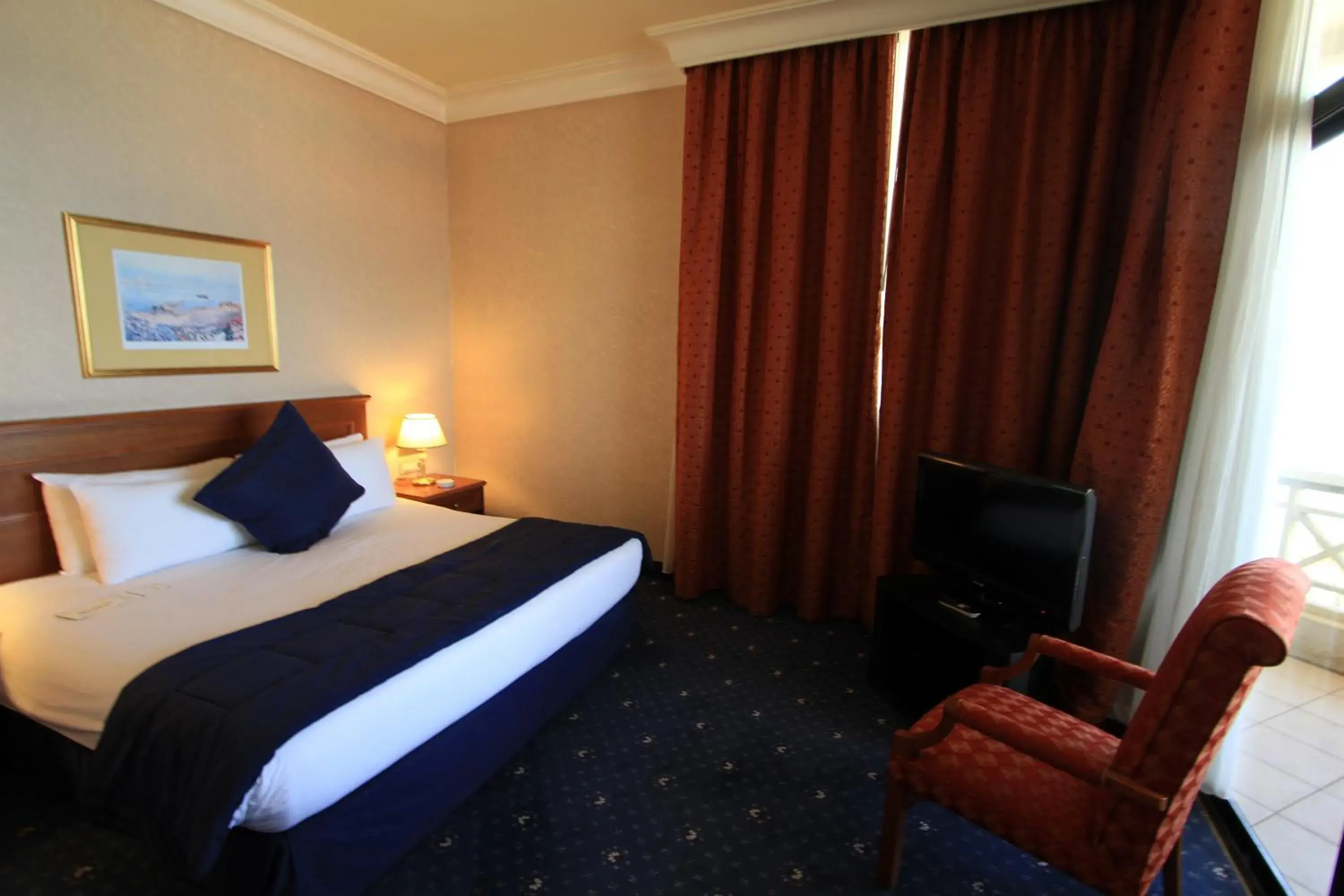 Classic Double Room with City View in Bayview Hotel Beirut Classic Double Room with City View in Bayview Hotel Beirut