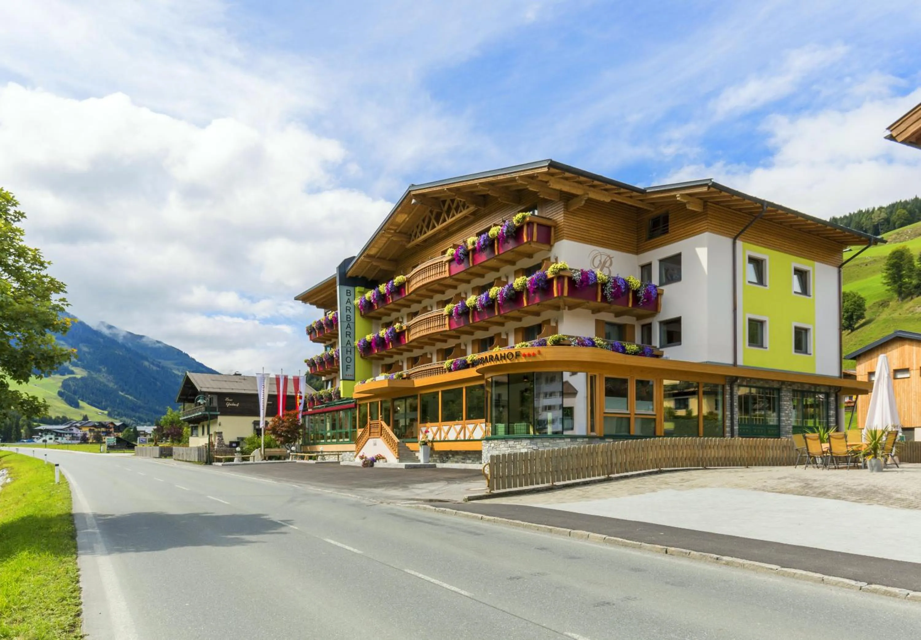 Facade/entrance in Hotel Barbarahof Saalbach