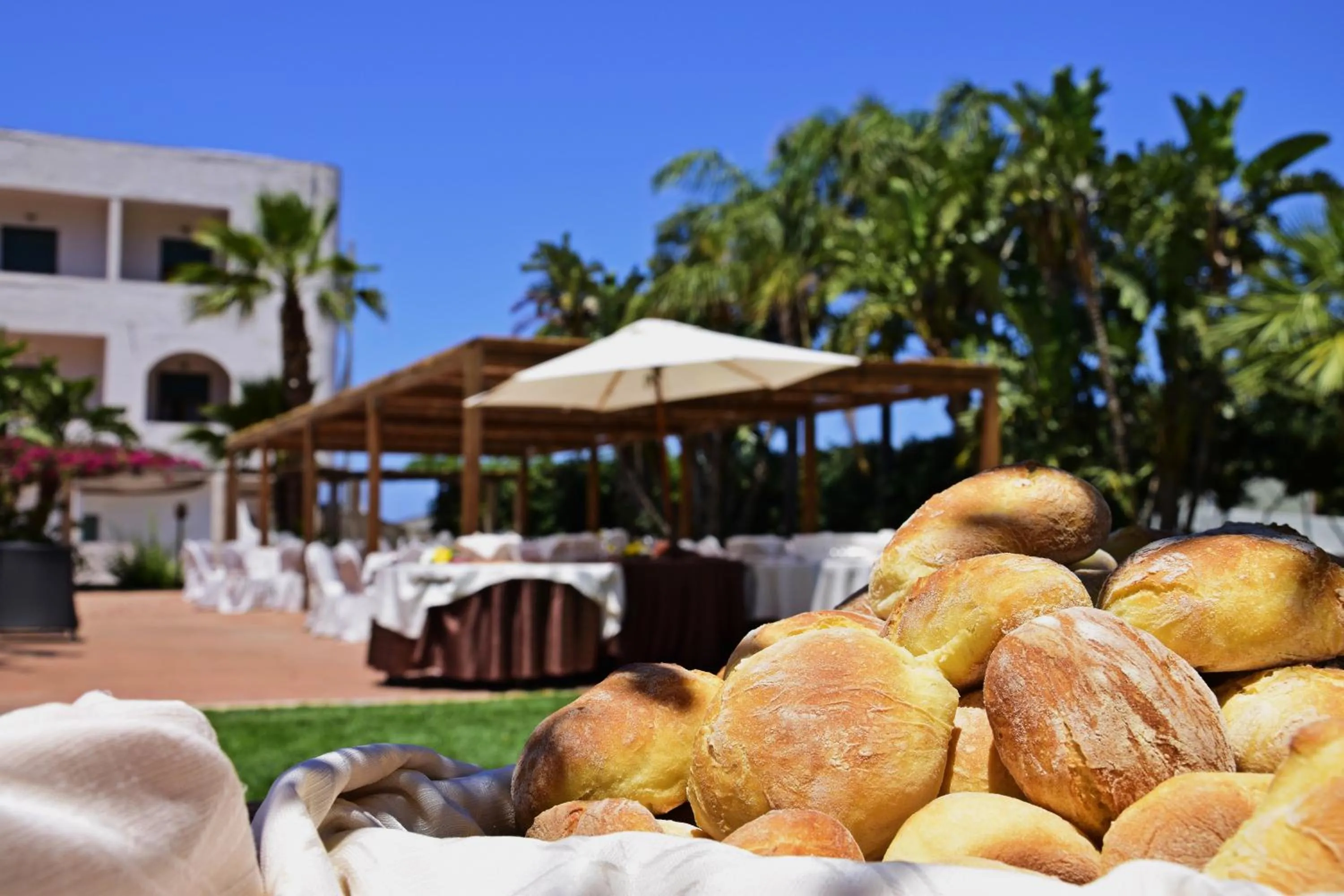 Restaurant/places to eat in Saracen Sands Hotel & Congress Centre - Palermo