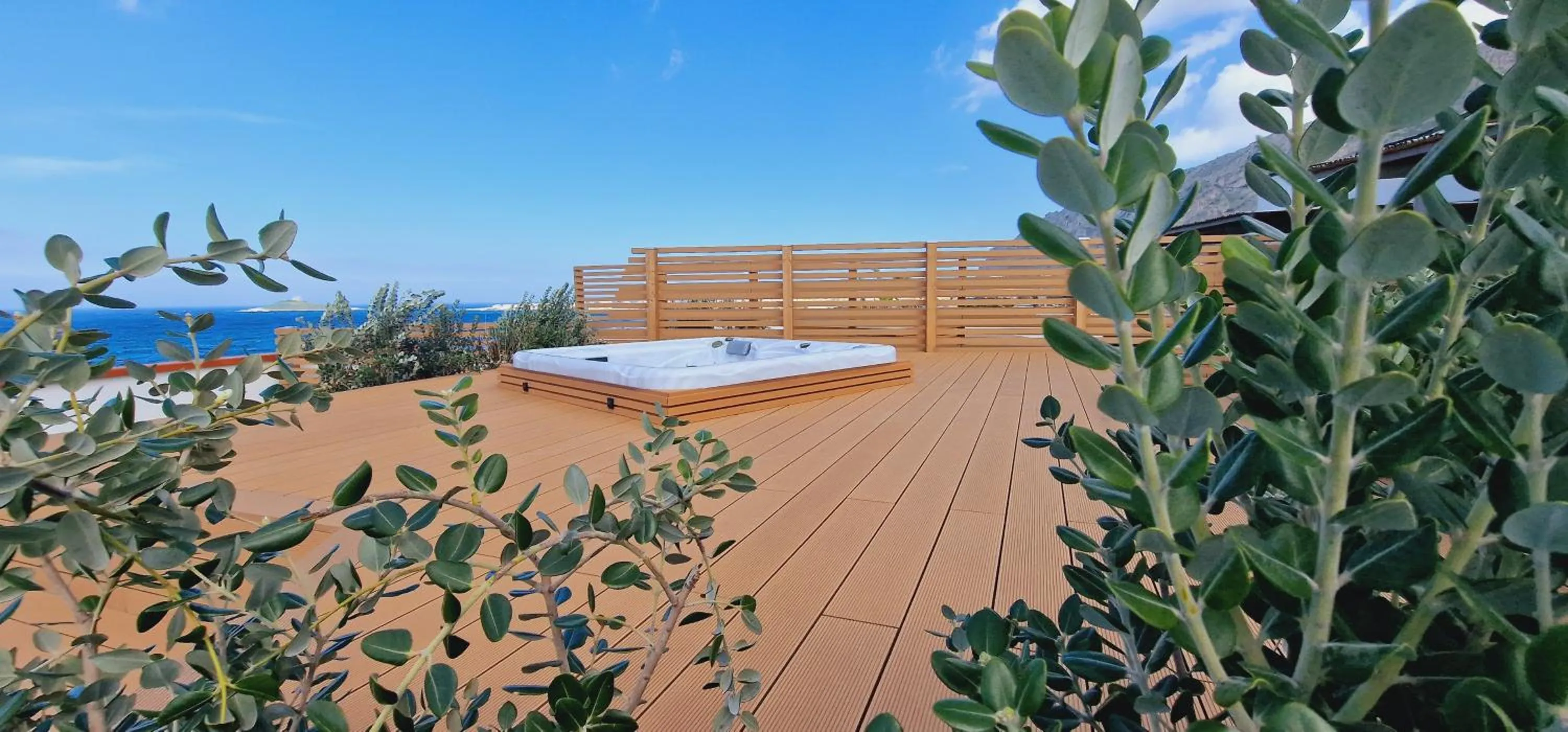 Hot Tub in Saracen Sands Hotel & Congress Centre - Palermo