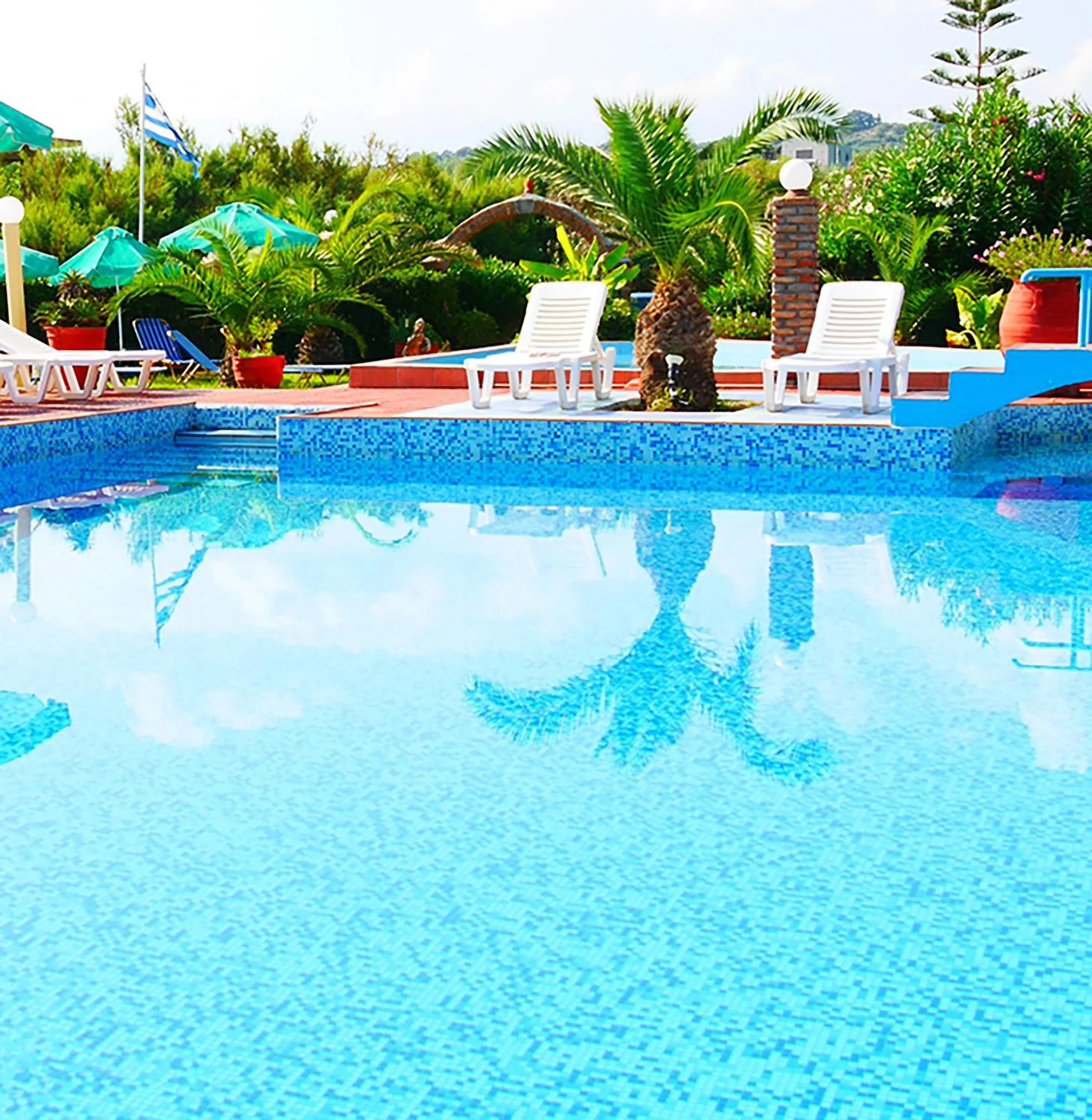 Swimming pool in Stavros Villas&Apartments
