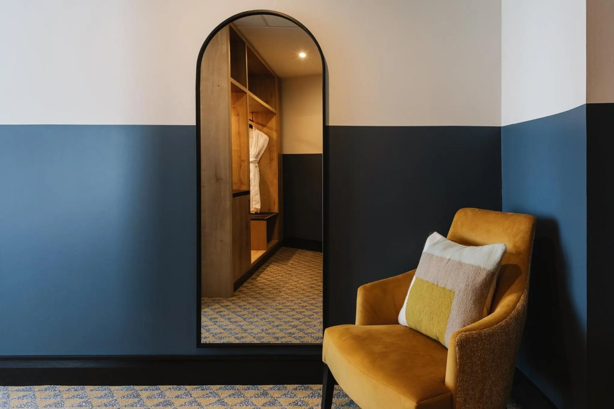 Photo of the whole room in voco Belfast by IHG