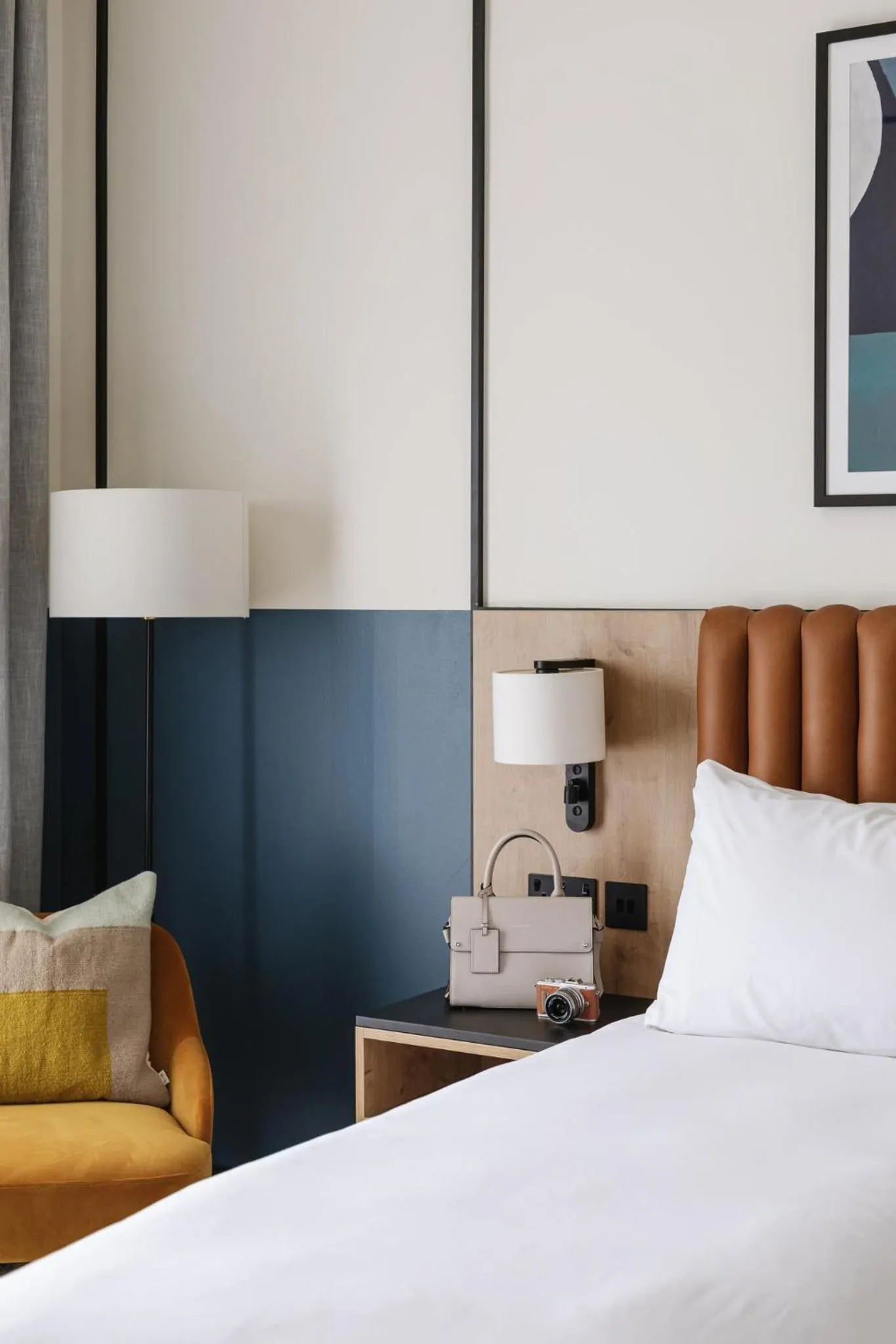 Photo of the whole room, Bed in voco Belfast by IHG