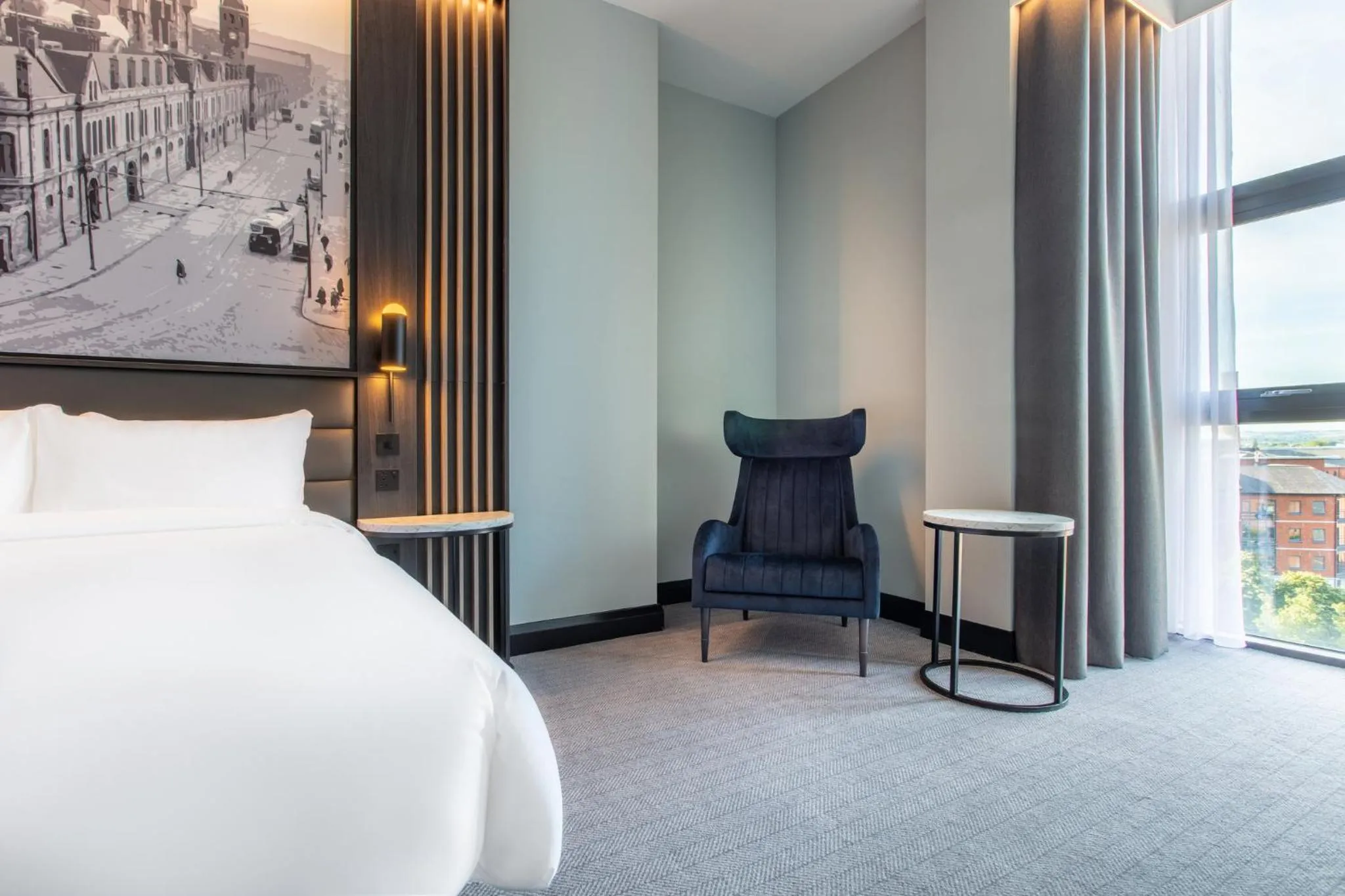 Photo of the whole room, Bed in voco Belfast by IHG