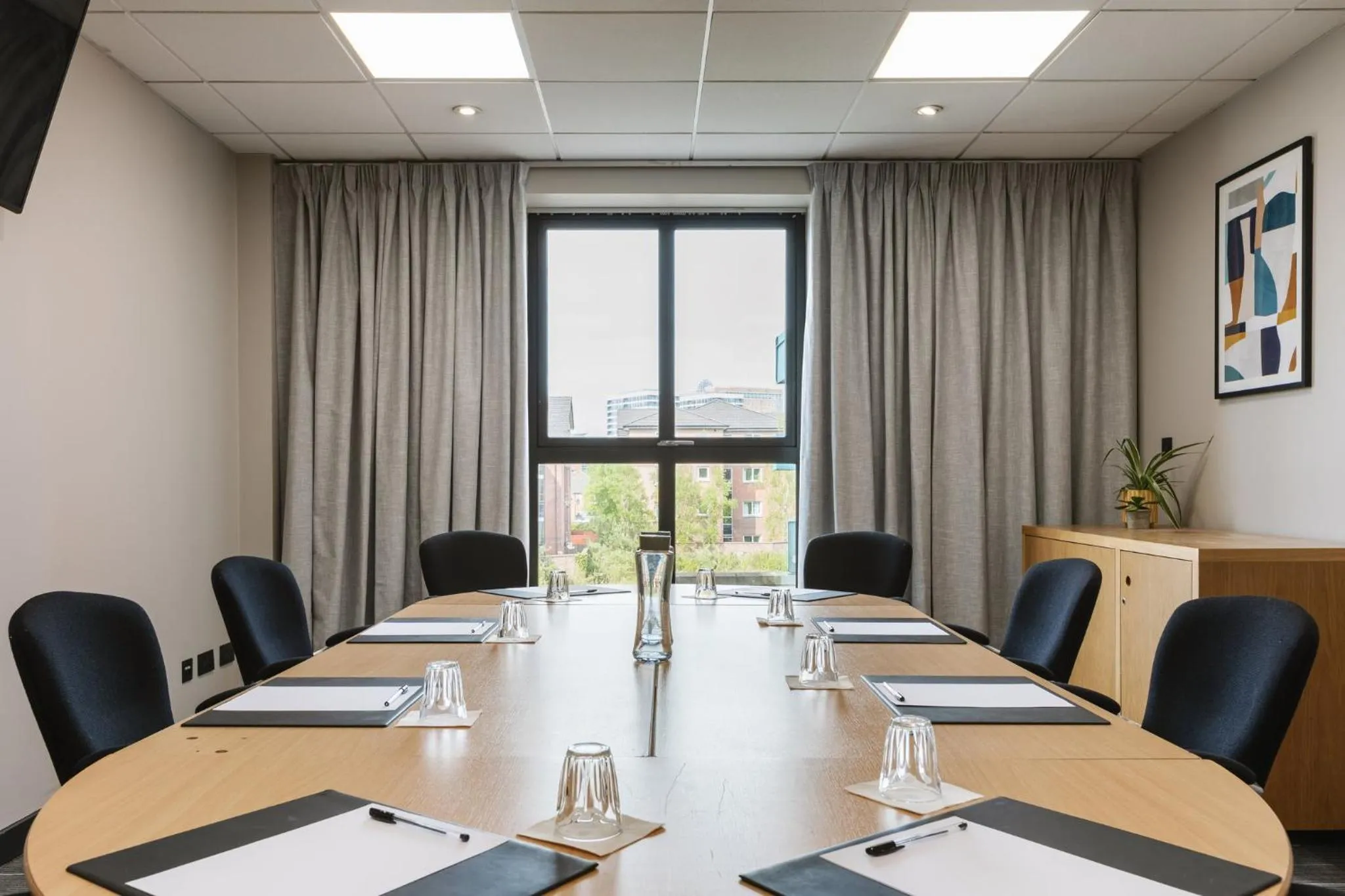 Meeting/conference room in voco Belfast by IHG