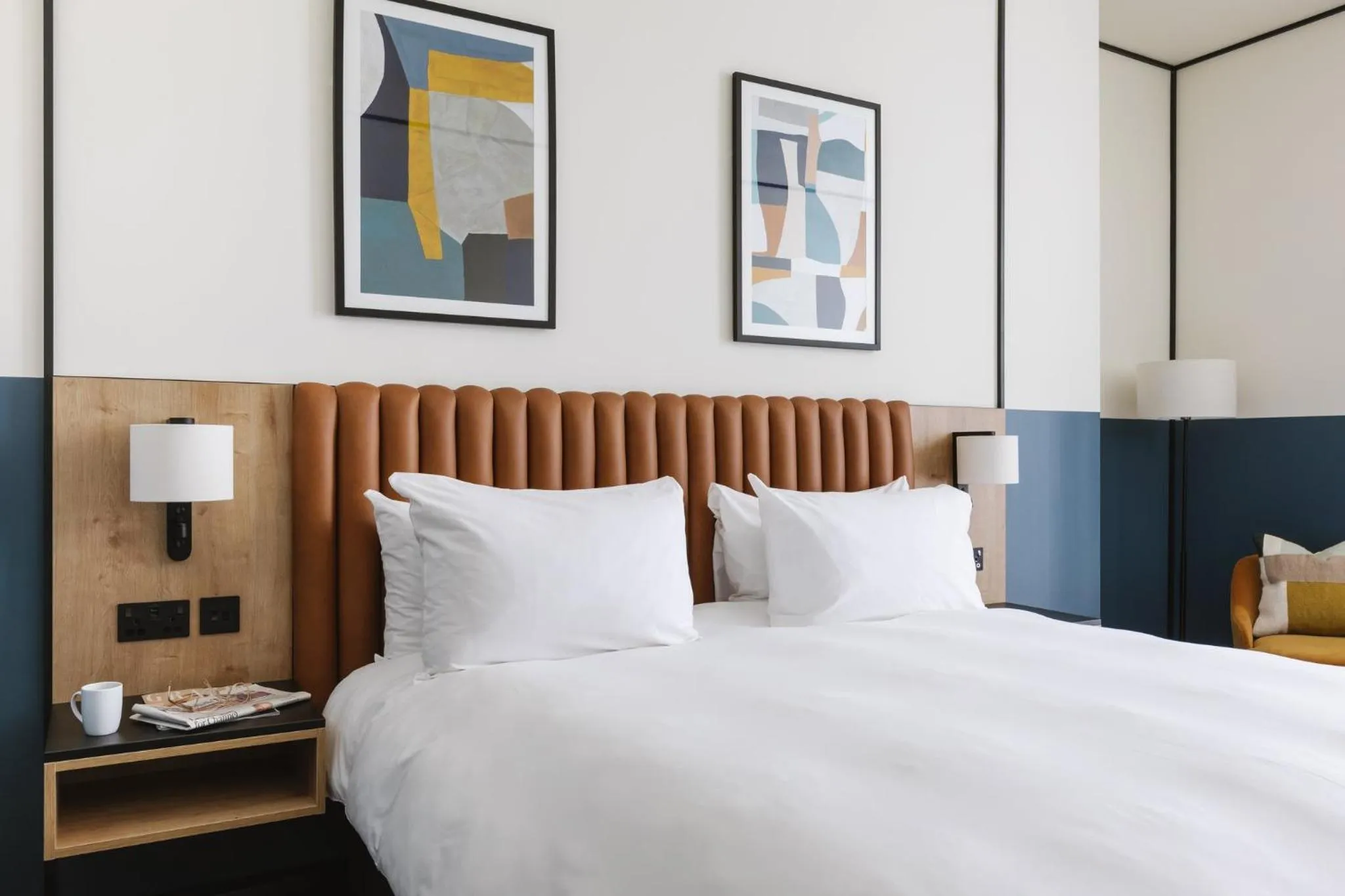 Photo of the whole room, Bed in voco Belfast by IHG