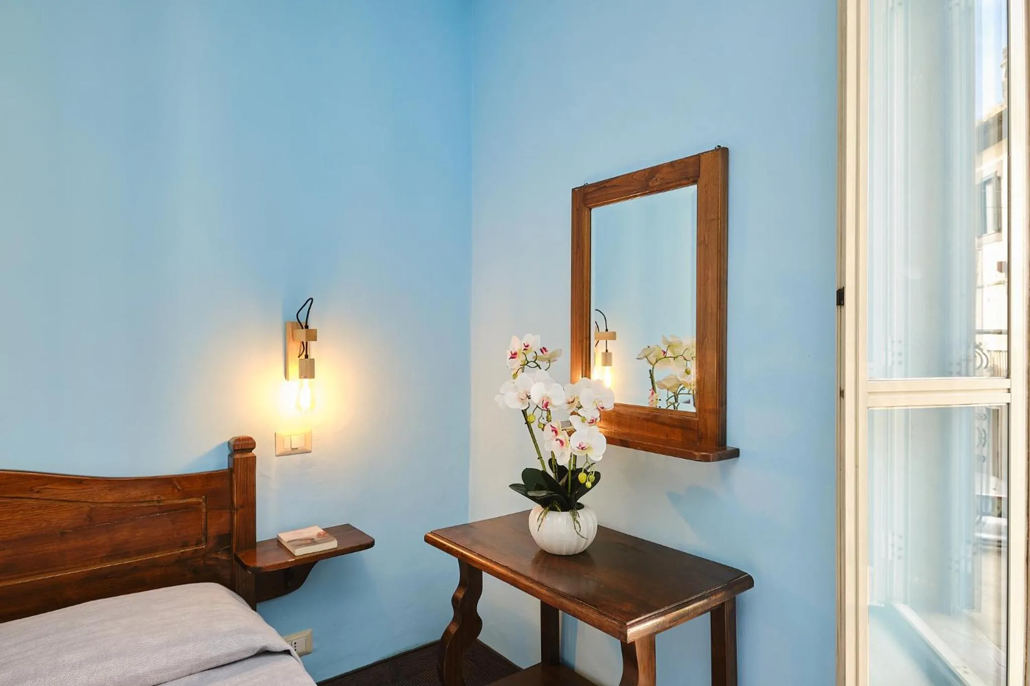 Decorative detail, Bed in Albergo Della Posta