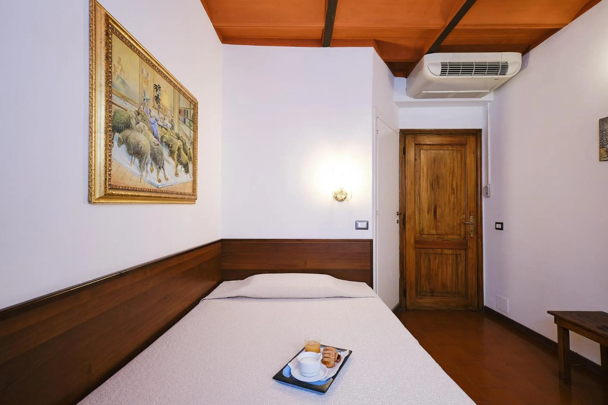 Bedroom, Bed in Albergo Della Posta